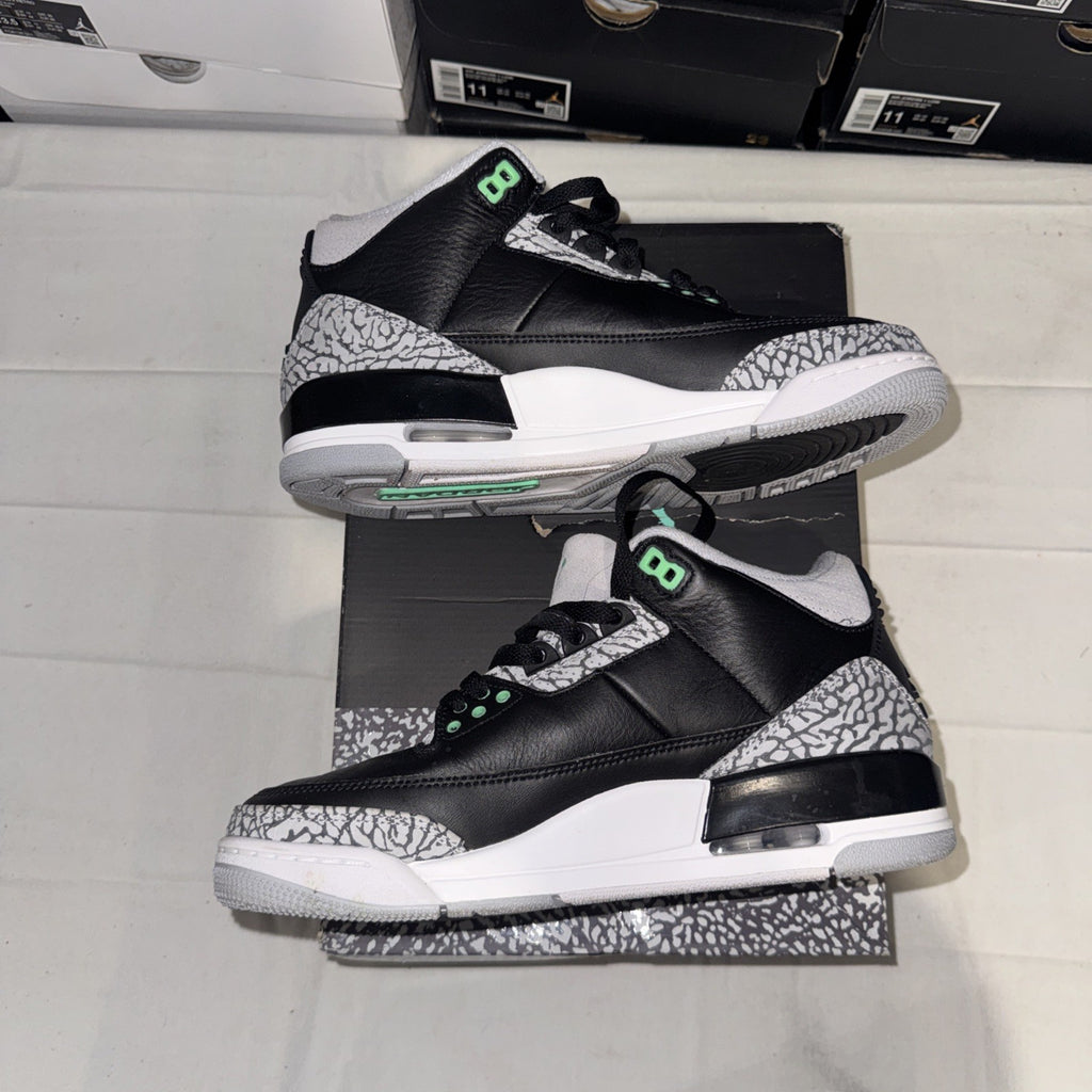 Air Jordan 3 Retro Size 8 Green Glow CT8532 031