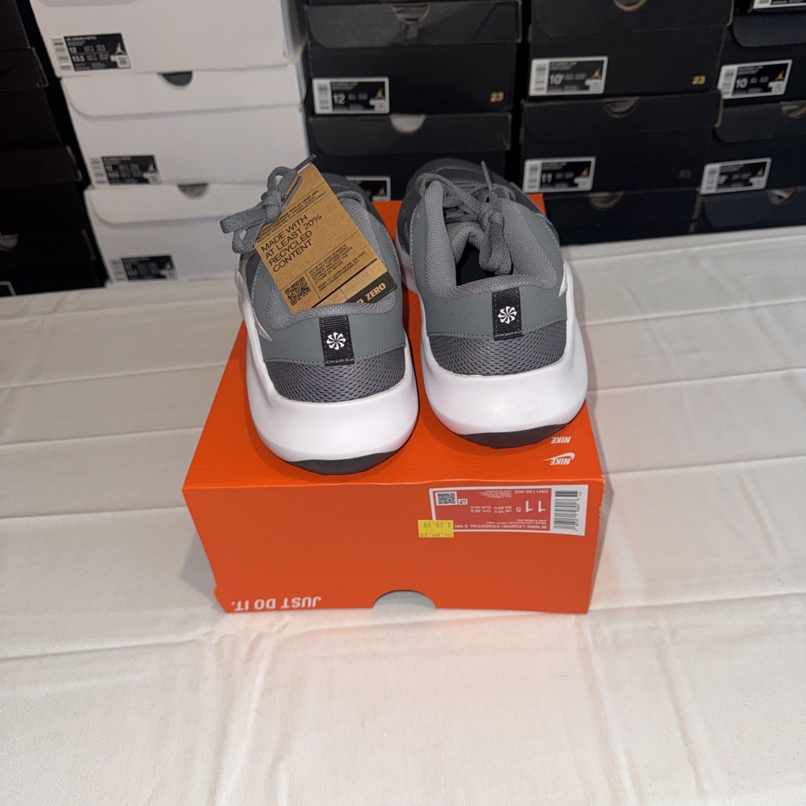 Nike Men's Legend Essential 3 Sneaker Size 11.5 DM1120 002