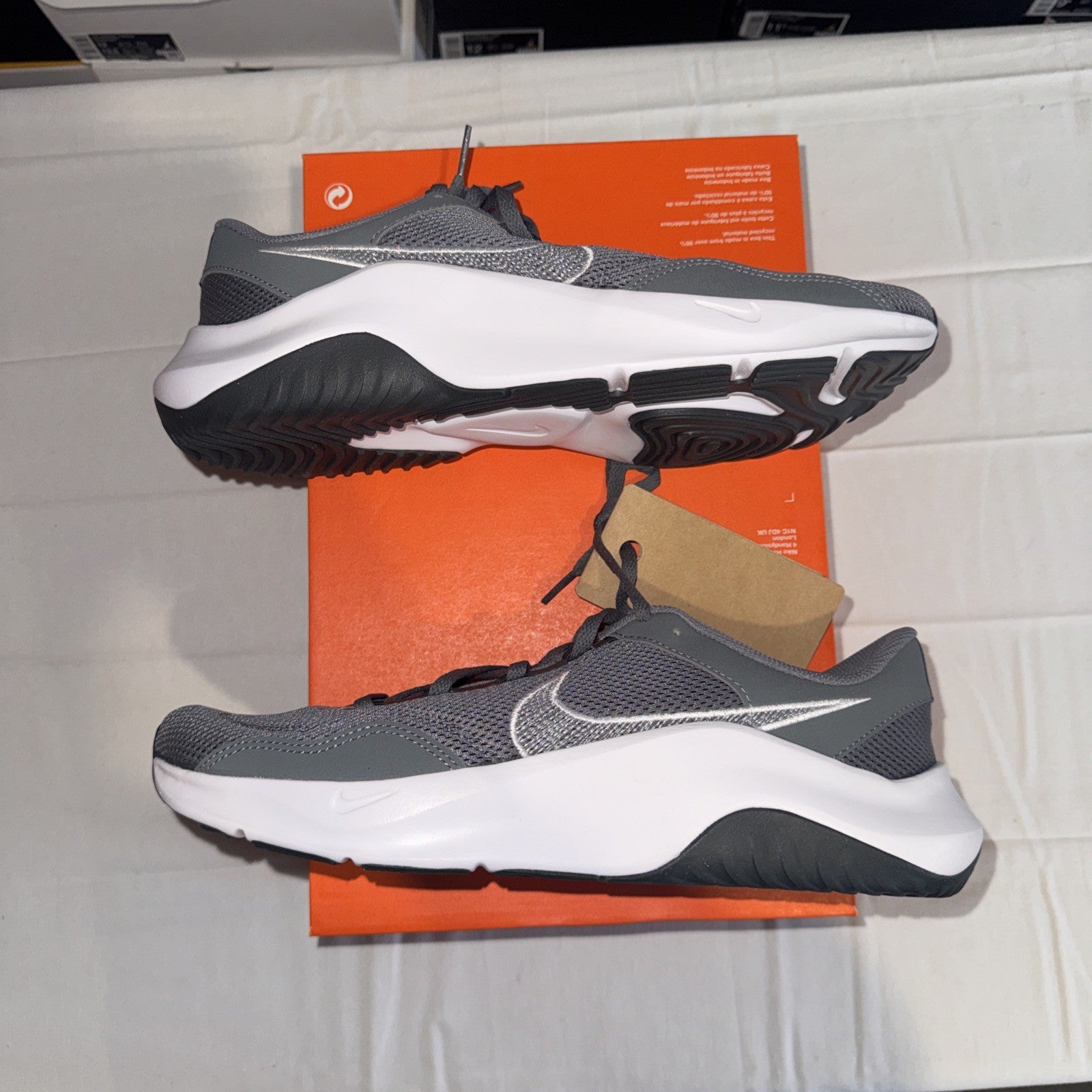 Nike Men's Legend Essential 3 Sneaker Size 11.5 DM1120 002