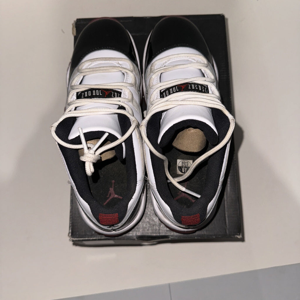 Jordan 11 Retro Low 'Concord Bred' (GS) Size 6 528896-160