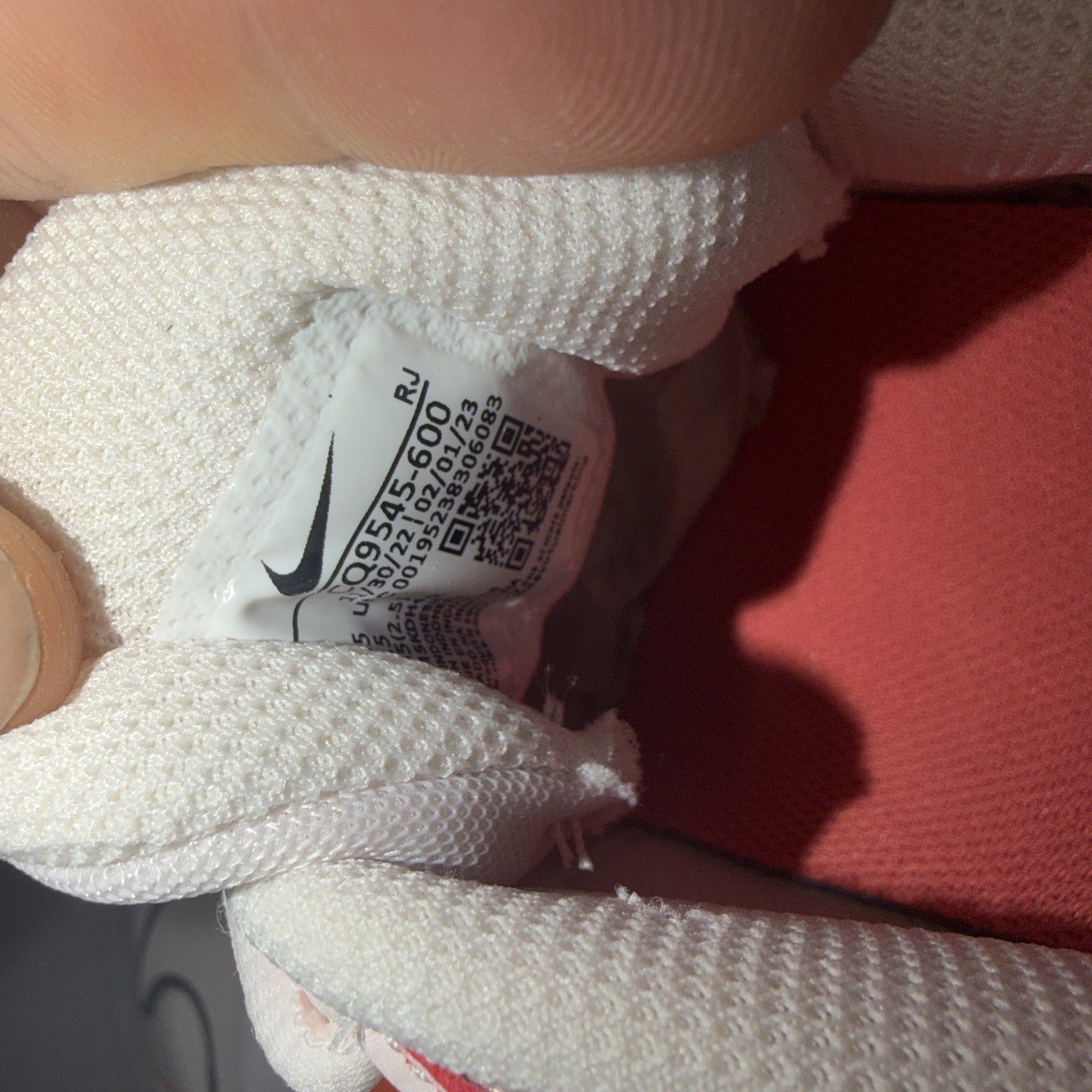 Nike Legend Essential 2 Women's Shoes, Size 9.5 Pink White CQ9545-600