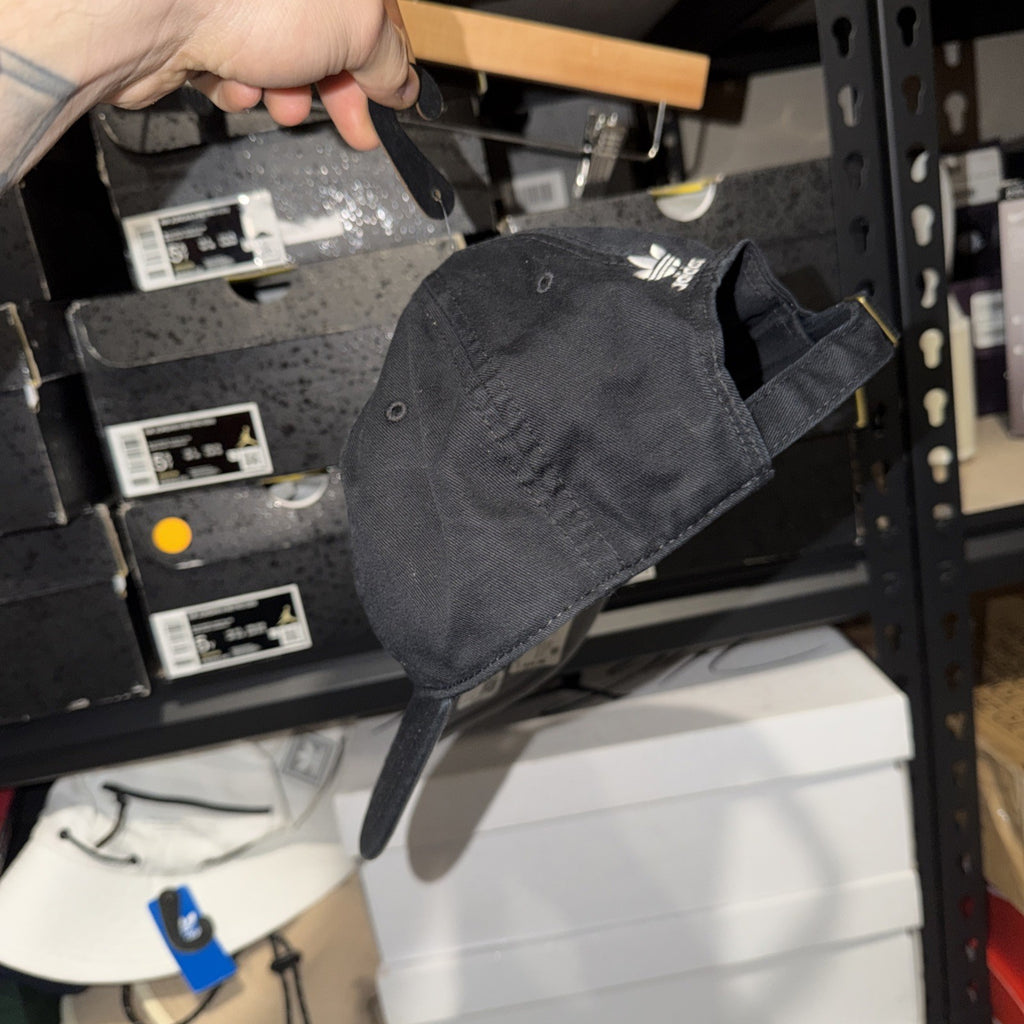 adidas Originals 975950 Strapback Relaxed Adjustable Cap Black 0240-0249