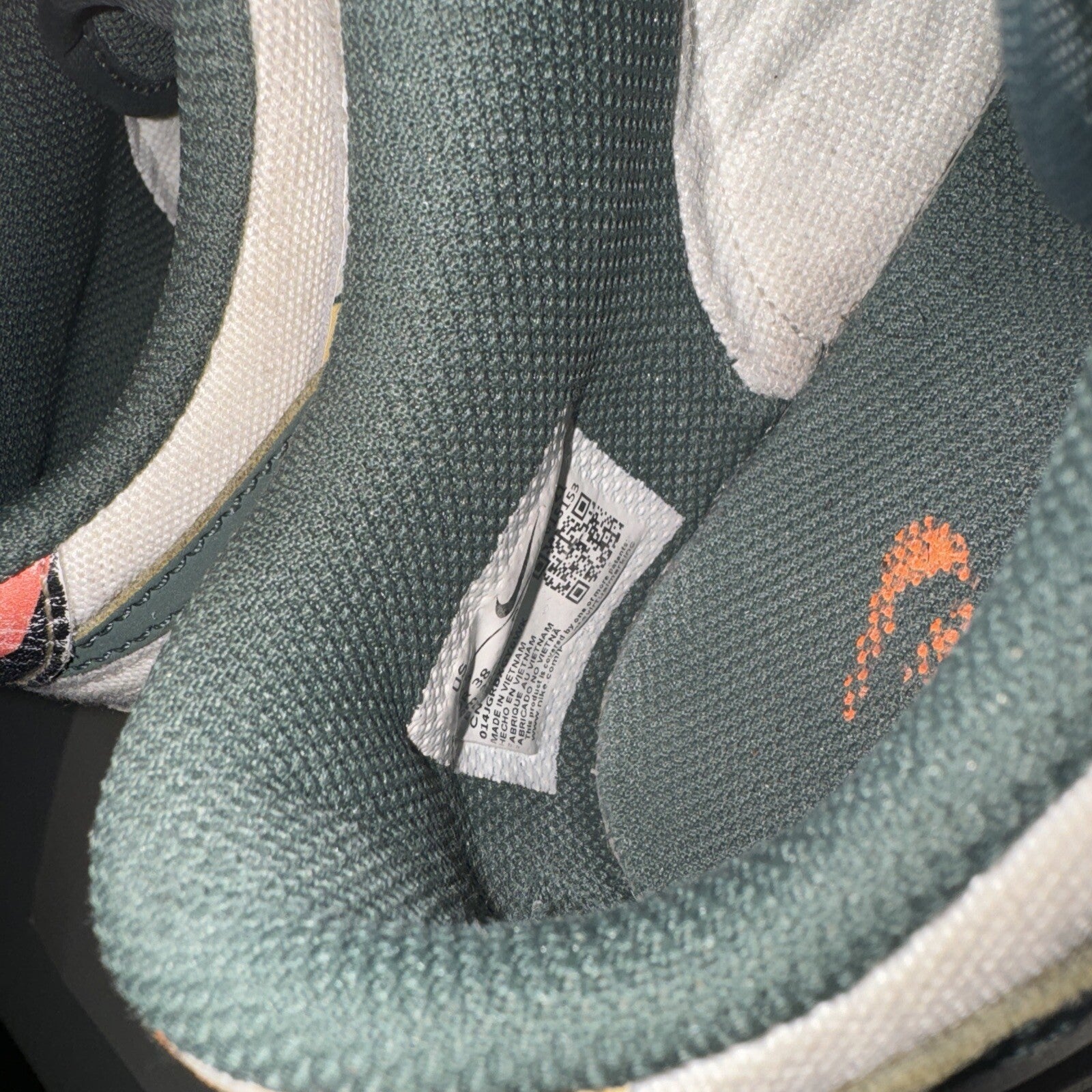 Nike Dunk Low SE Sail Multi-Camo DB1909-100 ( GS ) Size 5.5Y