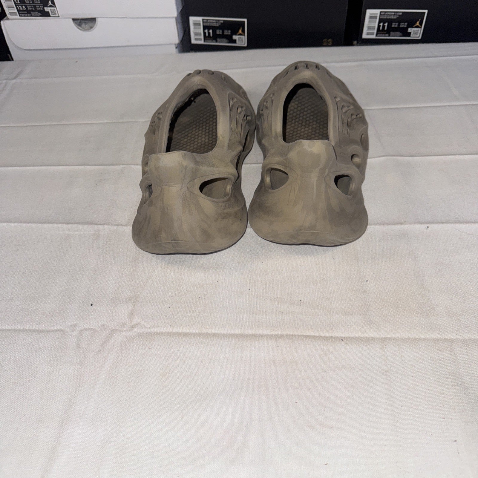 Foam Rnnr Stone Salt Size 7