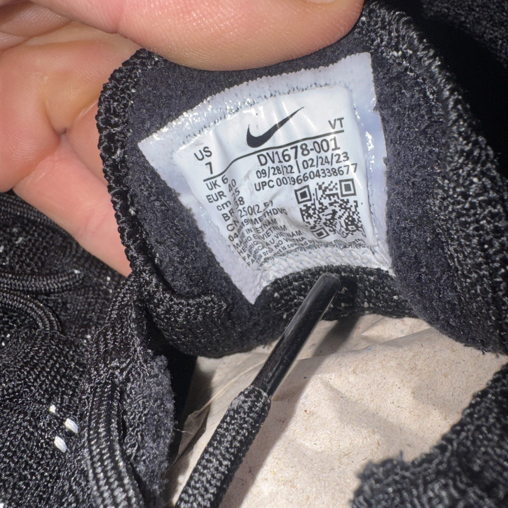 Nike Air VaporMax Men's Sneakers Black/White, Flyknit, DV1678 001 SIZE 7M 8.5W