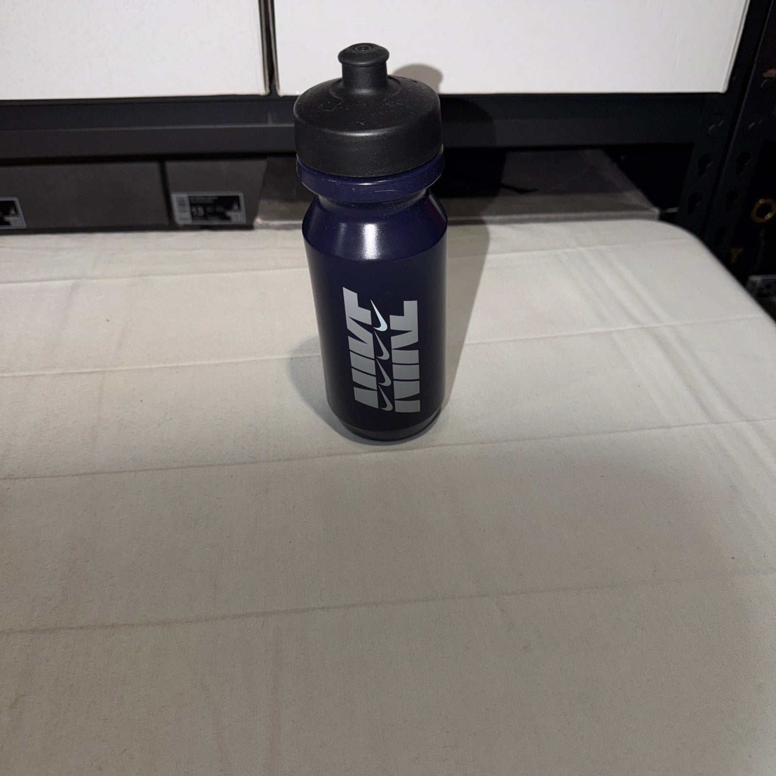 Nike Big Mouth Bottle 22oz 'Purple Ink Black' 0283