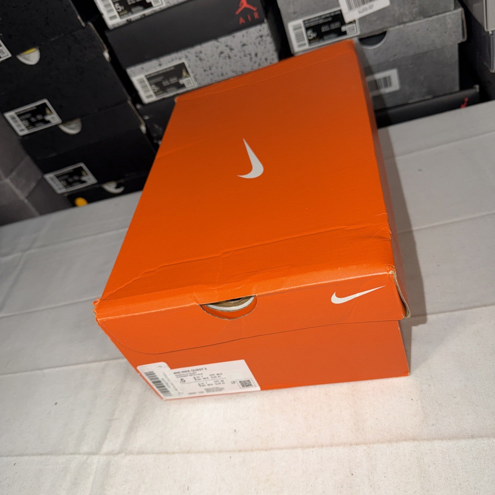 Nike Quest 5 Women's Running Shoes Size 9.5, White/Metallic, DD9291-100