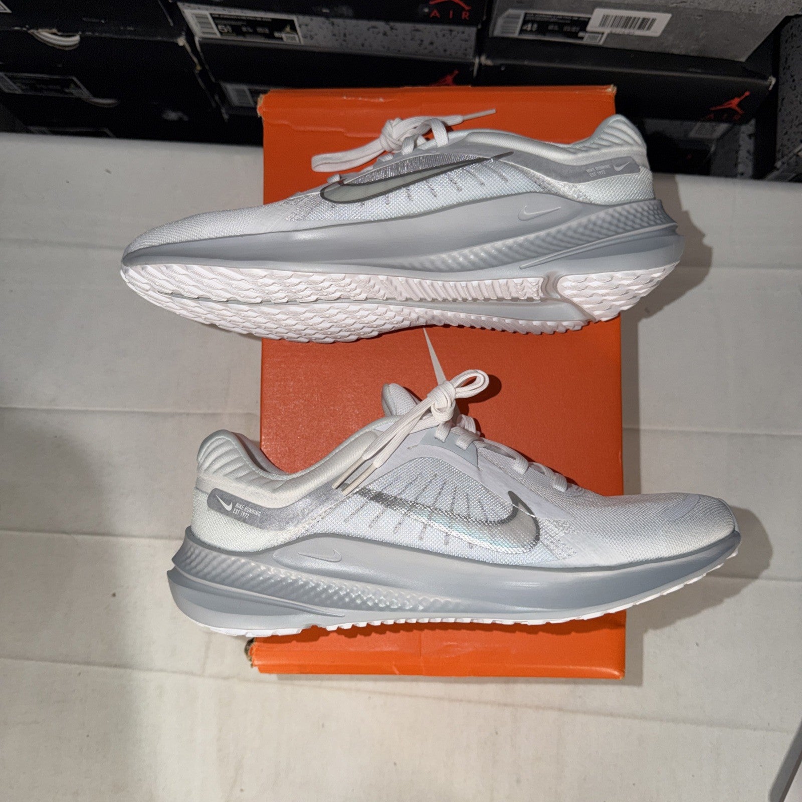 Nike Quest 5 Women's Running Shoes Size 9.5, White/Metallic, DD9291-100