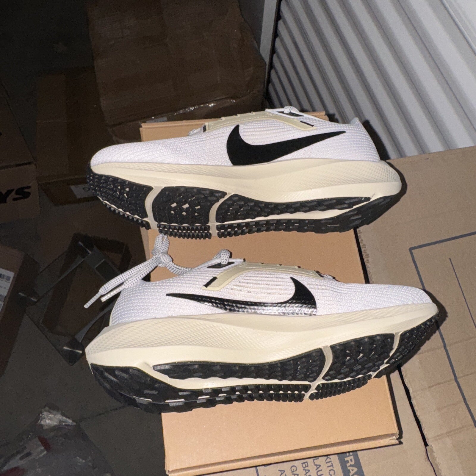 Size 8.5 - Nike Air Zoom Pegasus 40 White Coconut Milk W