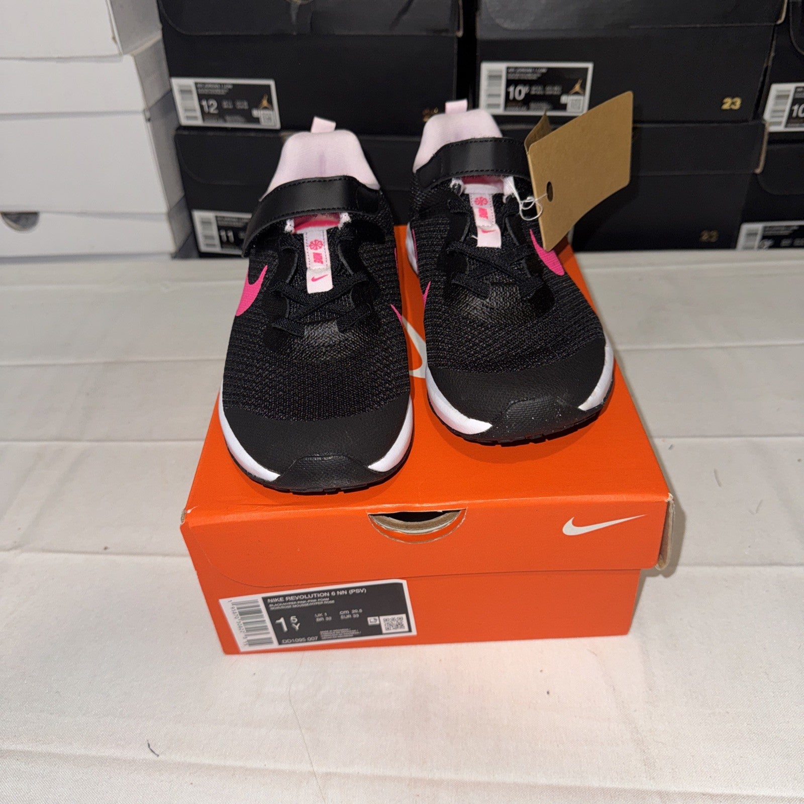 Nike Revolution 6 Black Hyper Pink Running Shoes Size 1.5Y, DD1095-007