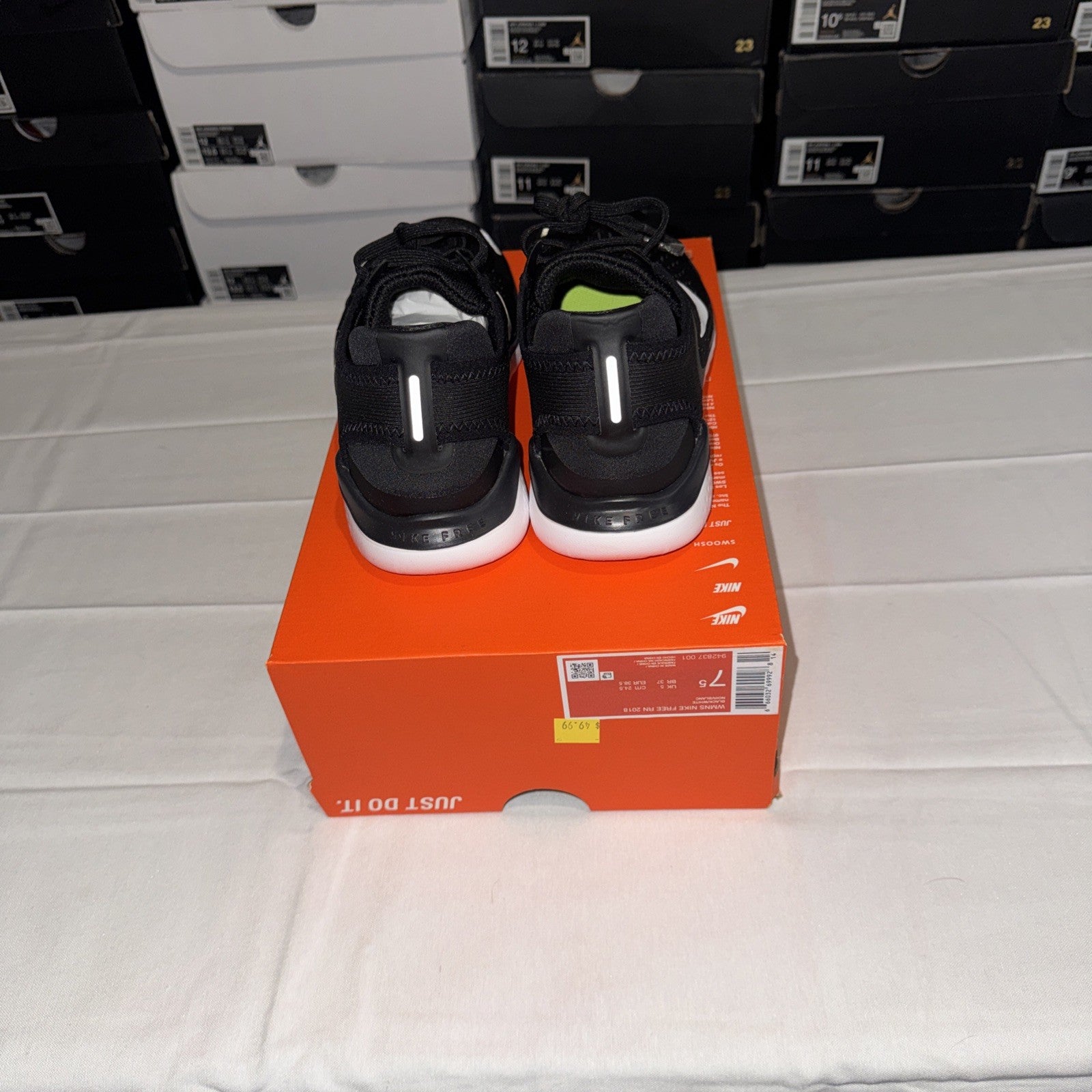 Nike Free RN 2018 Black/White Size 7.5W 942837-001