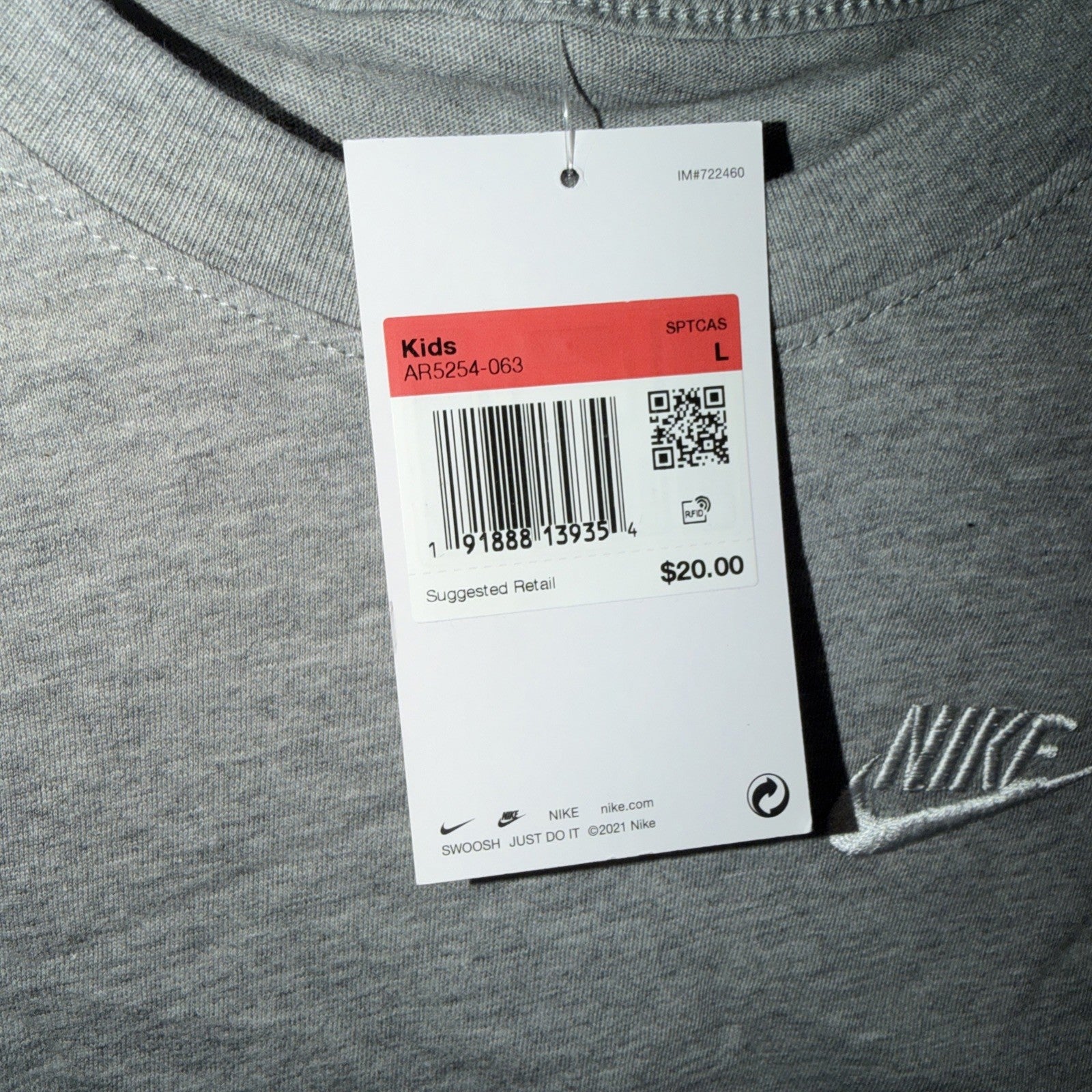 Nike Kids Large Gray Cotton Athletic Tee with Swoosh Logo AR5254-063 0058-0069