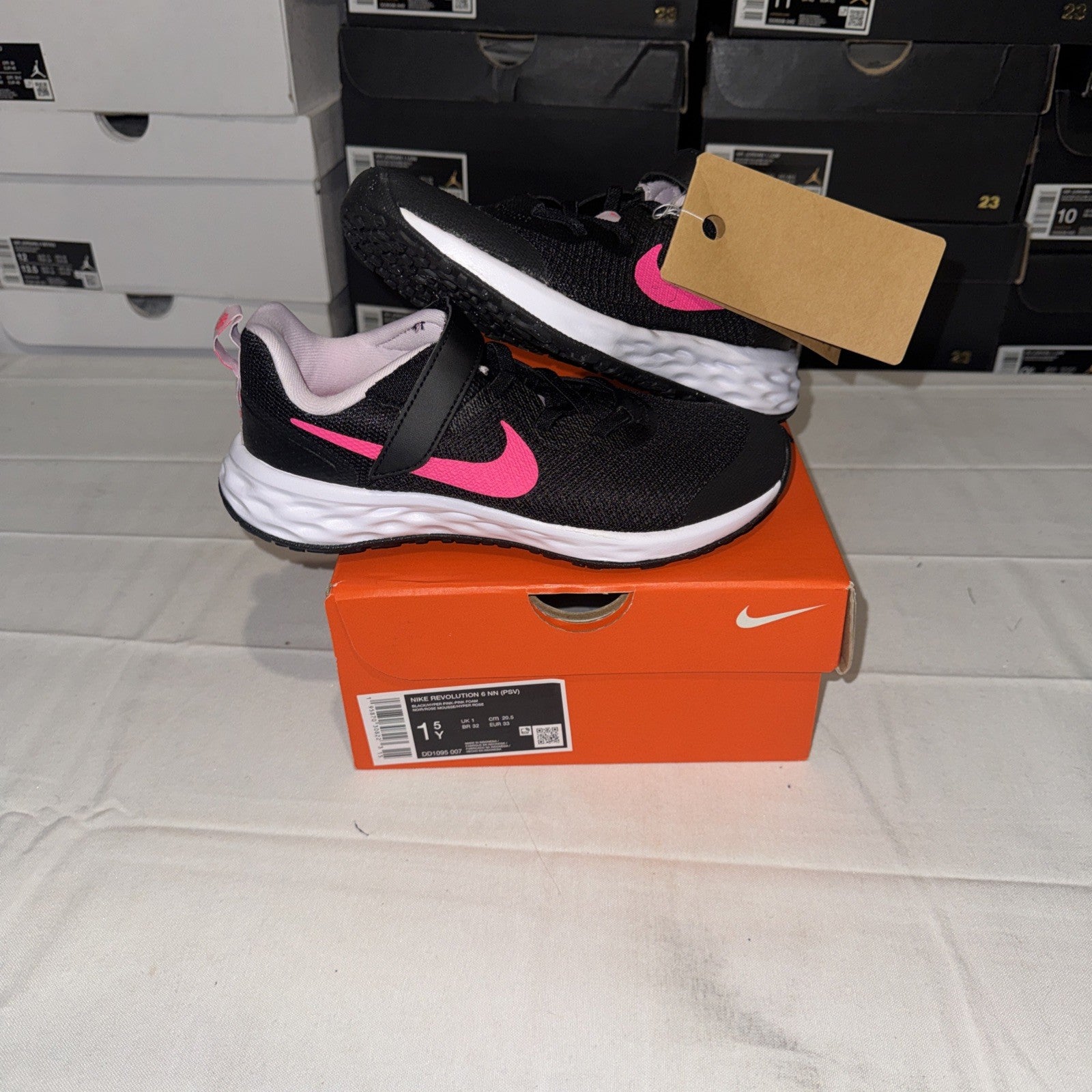 Nike Revolution 6 Black Hyper Pink Running Shoes Size 1.5Y, DD1095-007