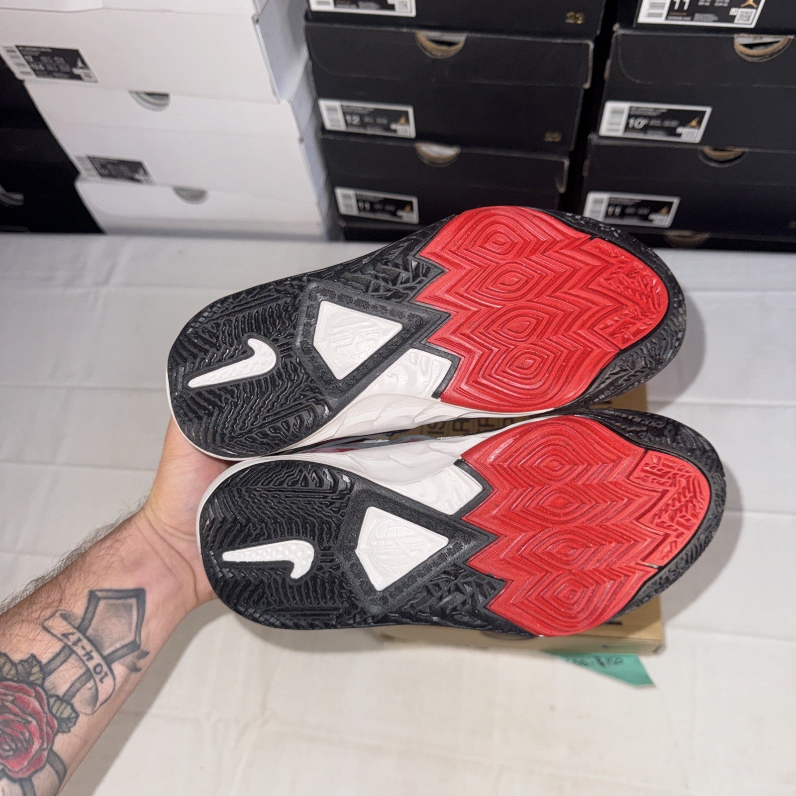 NIKE KYRIE 8 GO GS White/University Red-Black KIDS SIZE 3Y