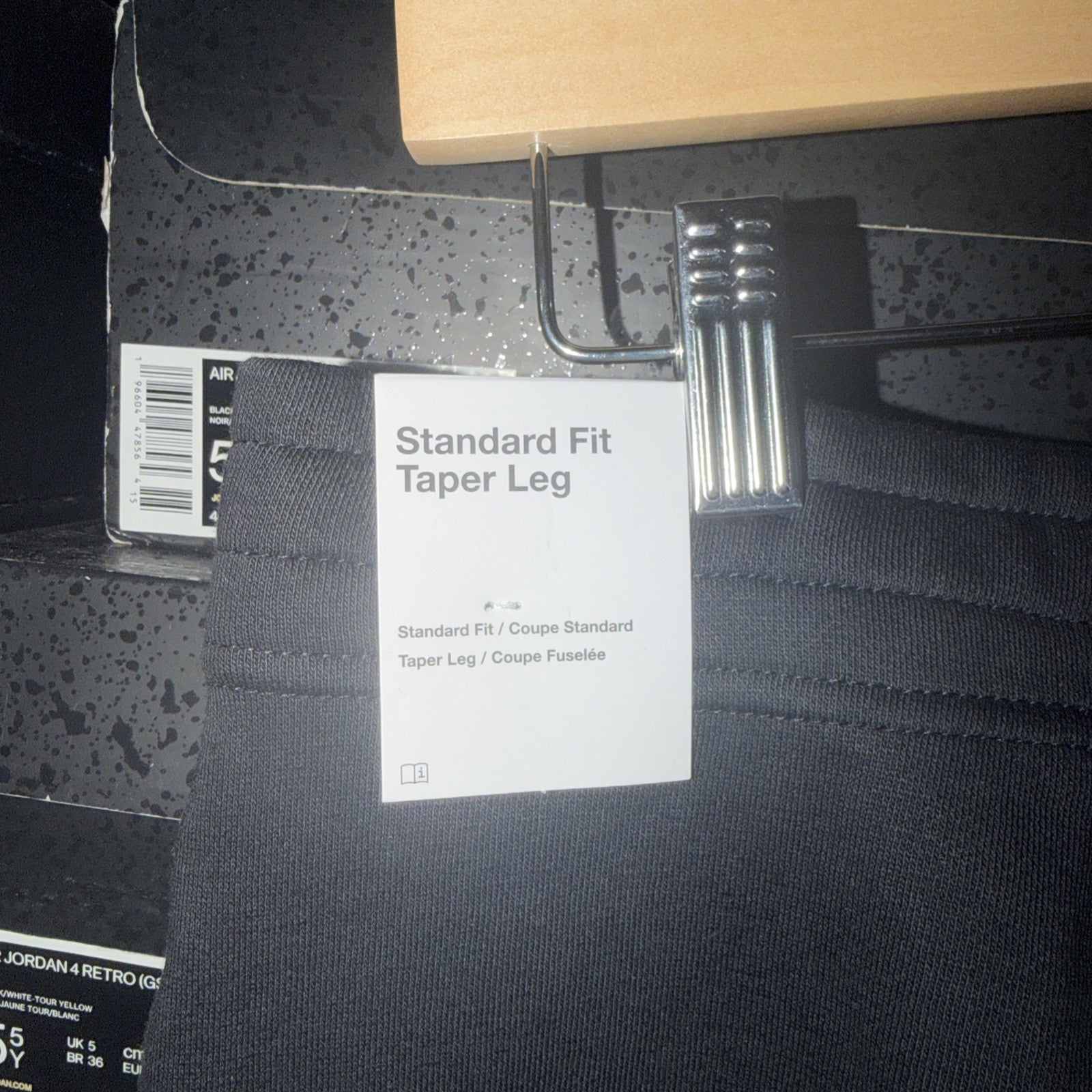 Nike Sportswear Fleece Joggers Sweatpants Size M Black Tapered 0135-0136