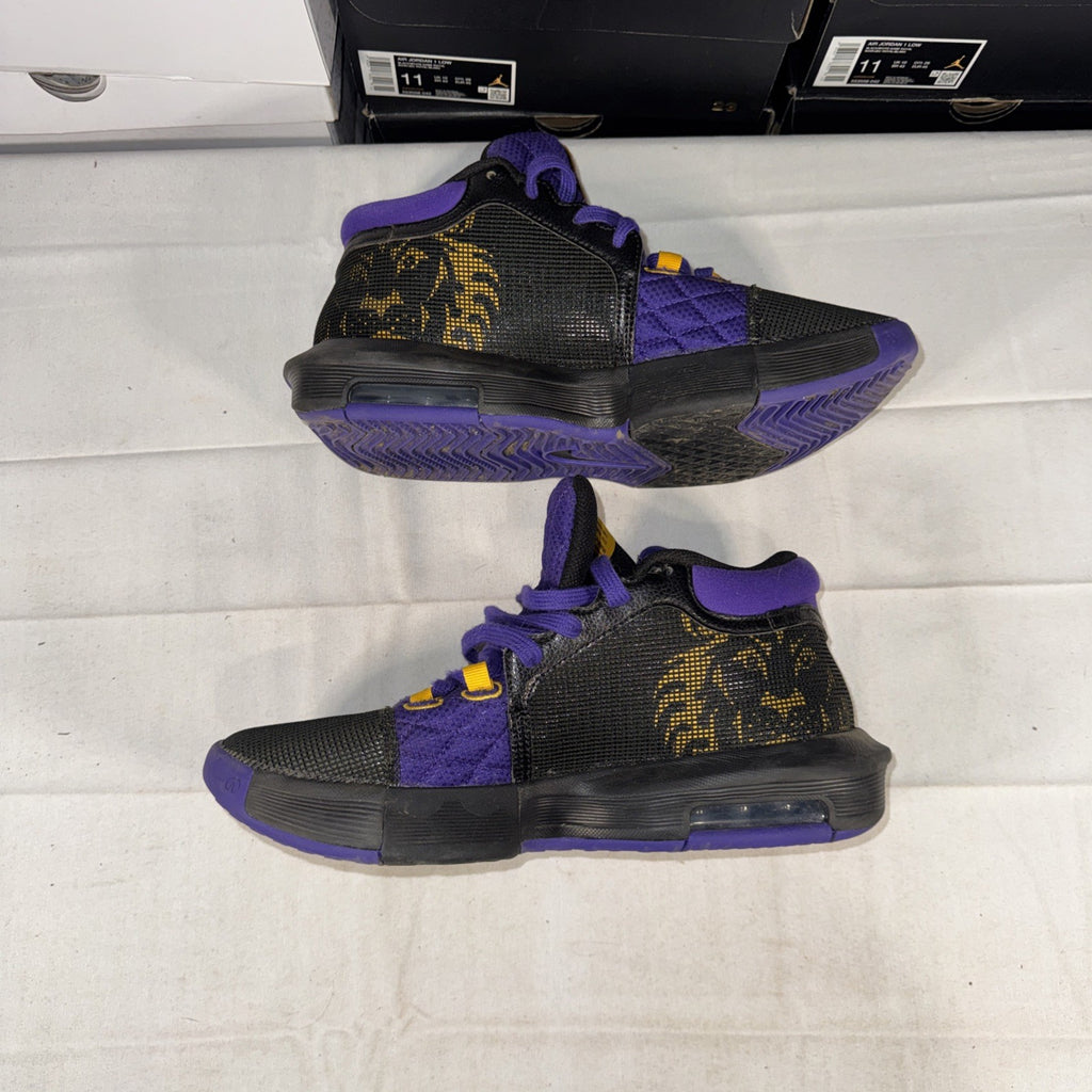 Nike LeBron Witness VIII Men's Basketball Shoes, Size 10, Purple, FB2239-001