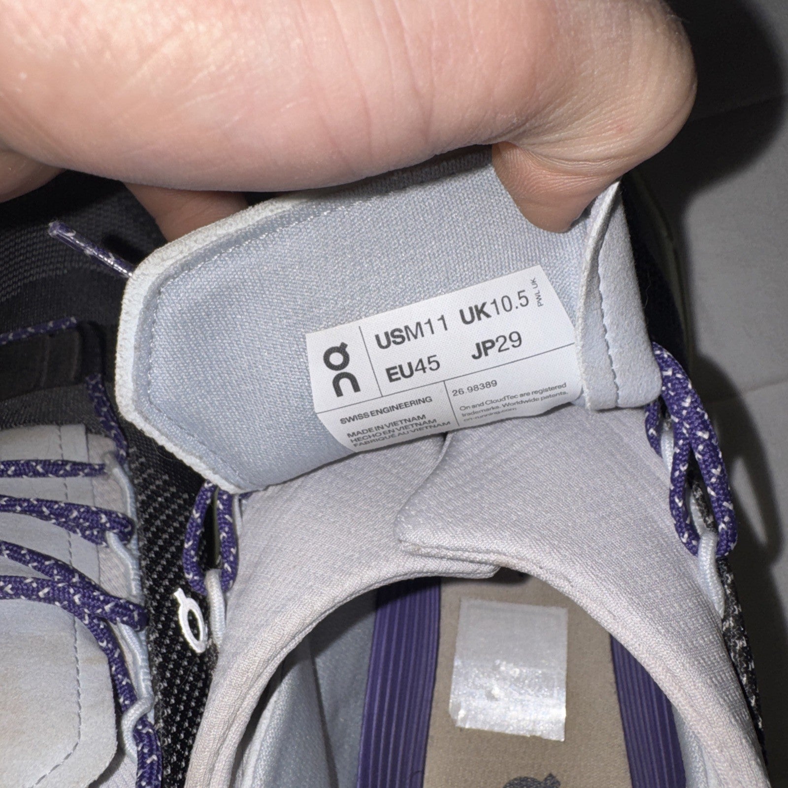 On Cloud Sneaker 26.98389 Size 11