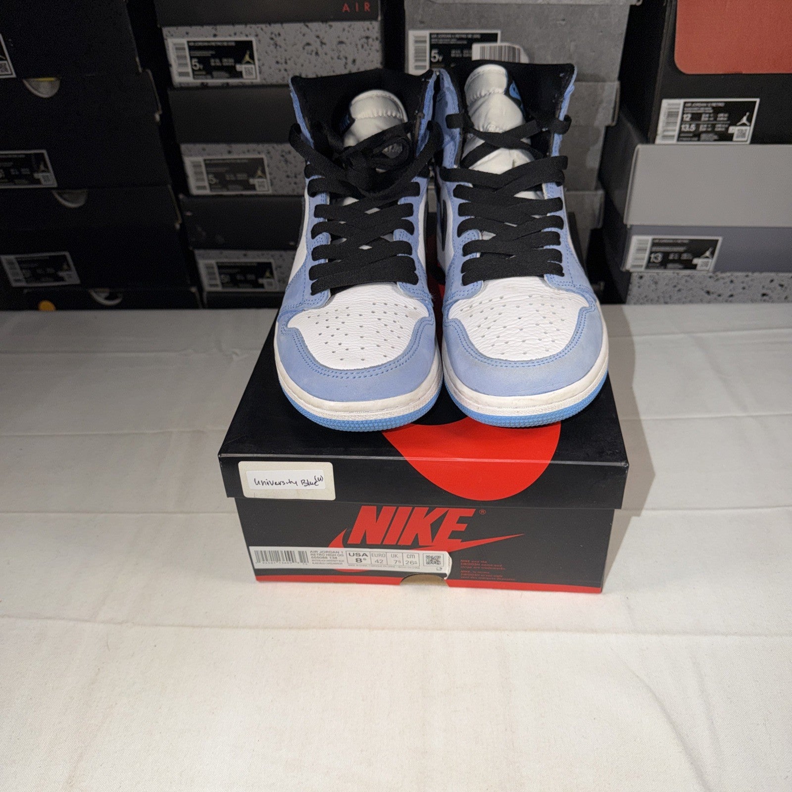 Size 8.5 - Jordan 1 Retro OG High University Blue