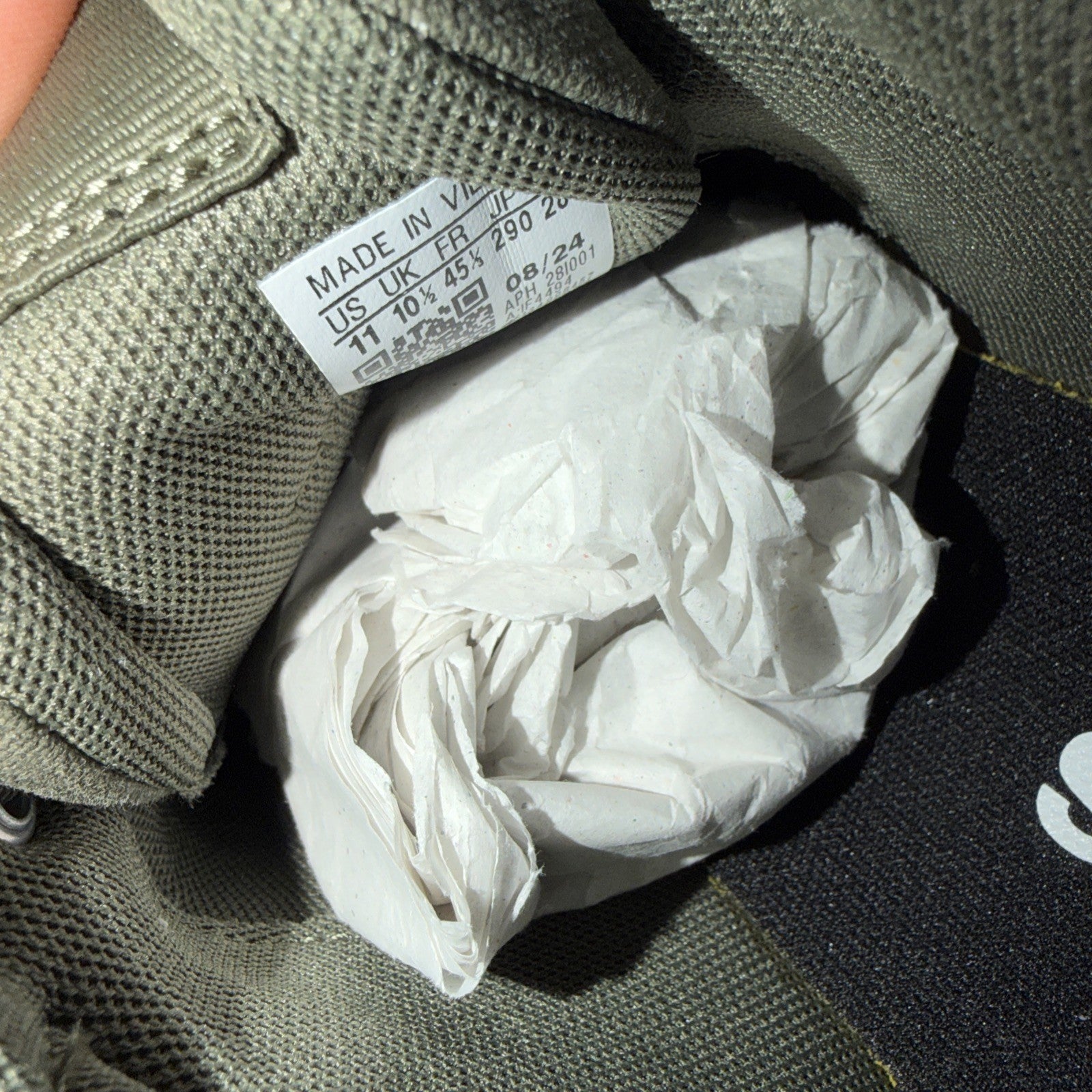 adidas Daily 4.0 Skateboarding Shoes Olive Green, Gum, Size 11  US IF4494