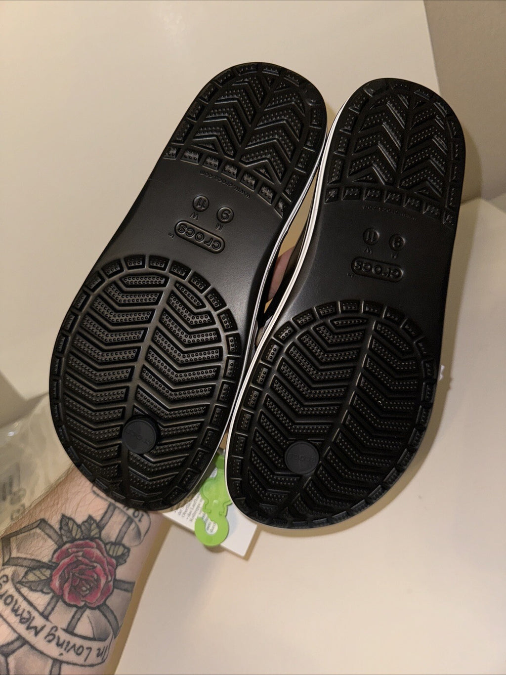 Size 9M/11W Crocs Men's and Women's Sandals Bayaband Flip Flops Waterproof Shoes