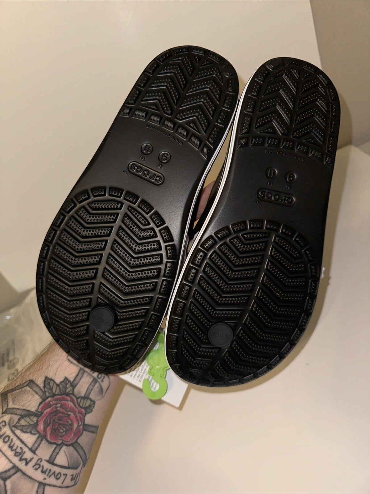 Size 9M/11W Crocs Men's and Women's Sandals Bayaband Flip Flops Waterproof Shoes