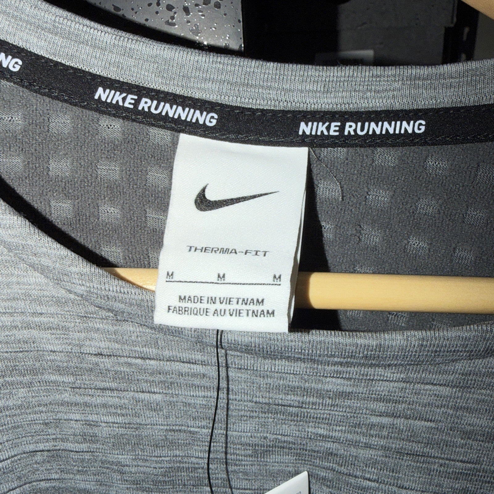 NWT NIKE  Running top Therma Fit  Repel Sweater size M,  $85 CU6083-068 0085