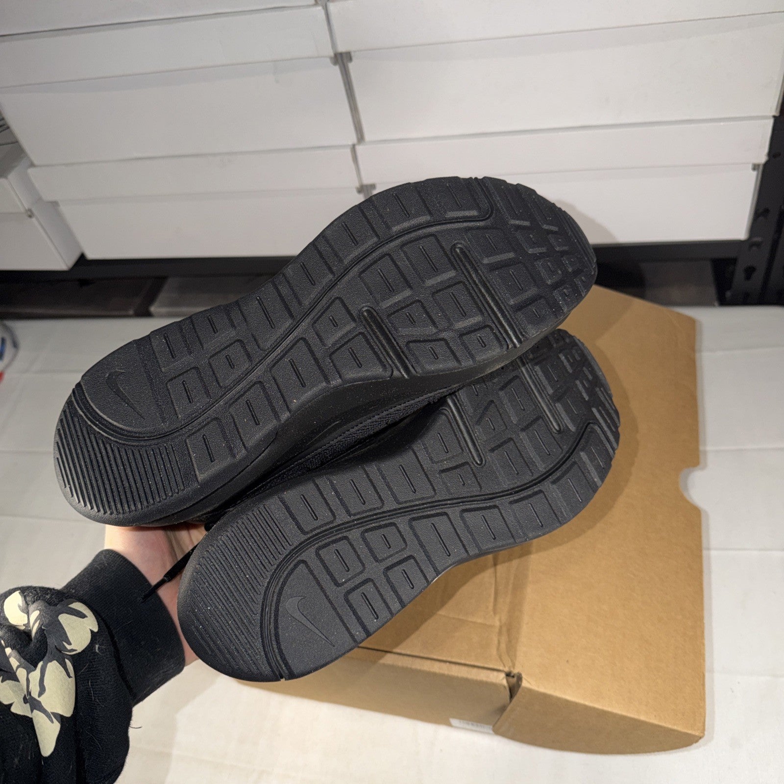 Nike Air Max AP CU4826-001 Men's Size 10.5 Sneakers