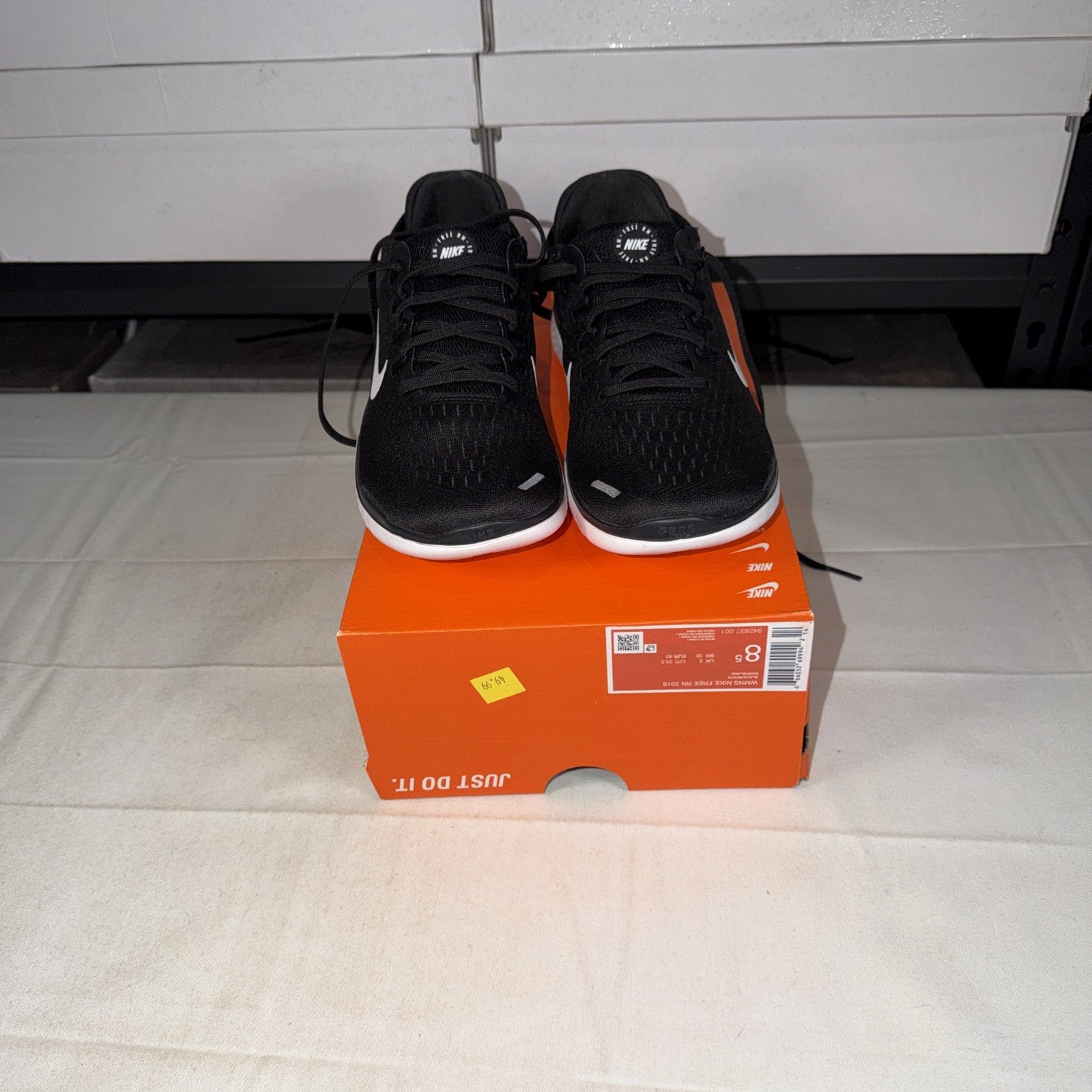 Size 8.5 - Nike Free RN 2018 Black W