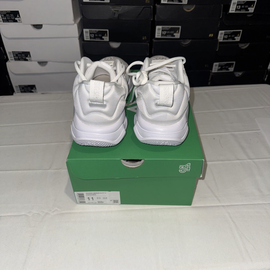 Nike Giannis Immortality 3 Men's Sneakers Triple White, Size 11, DZ7533-102