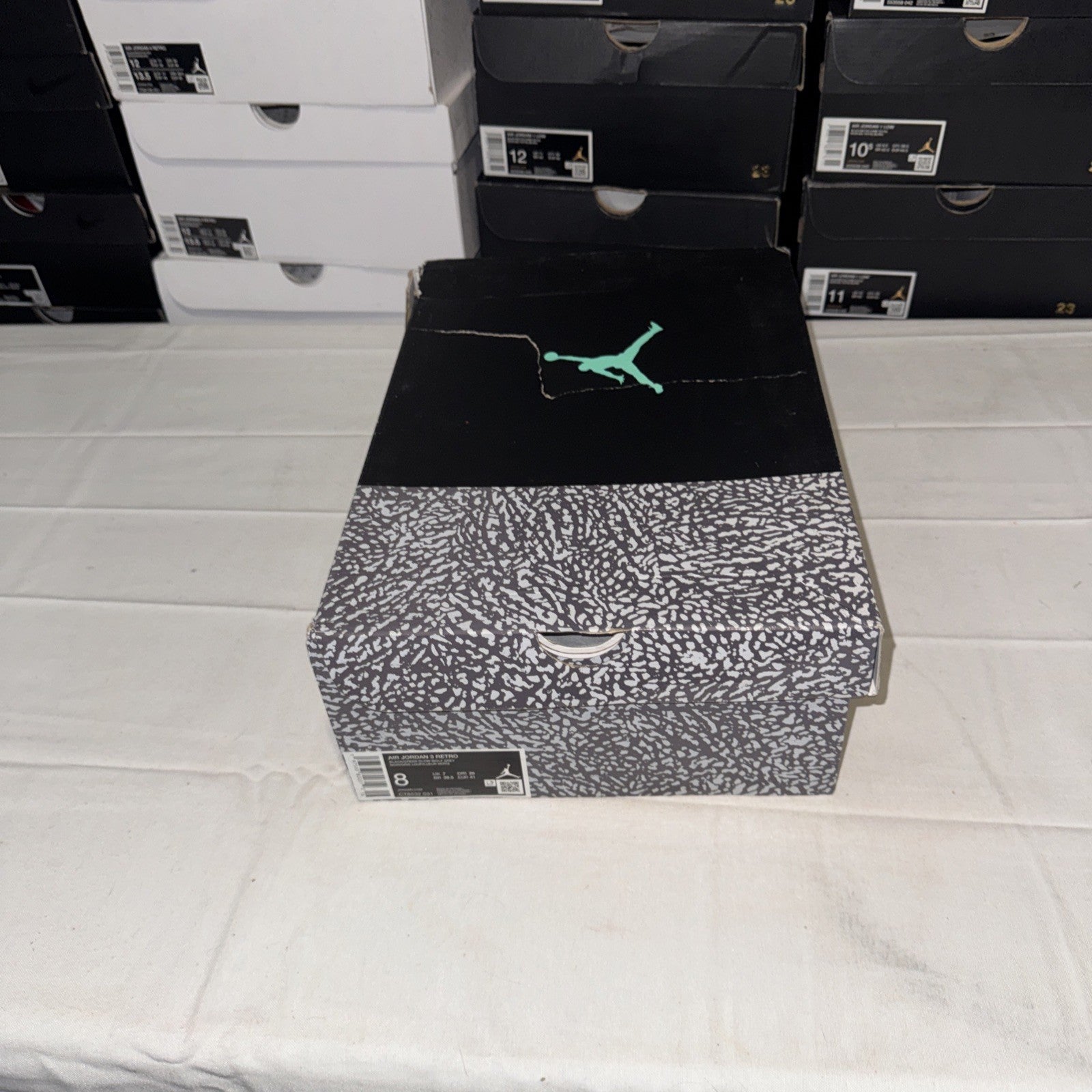 Air Jordan 3 Retro Size 8 Green Glow CT8532 031