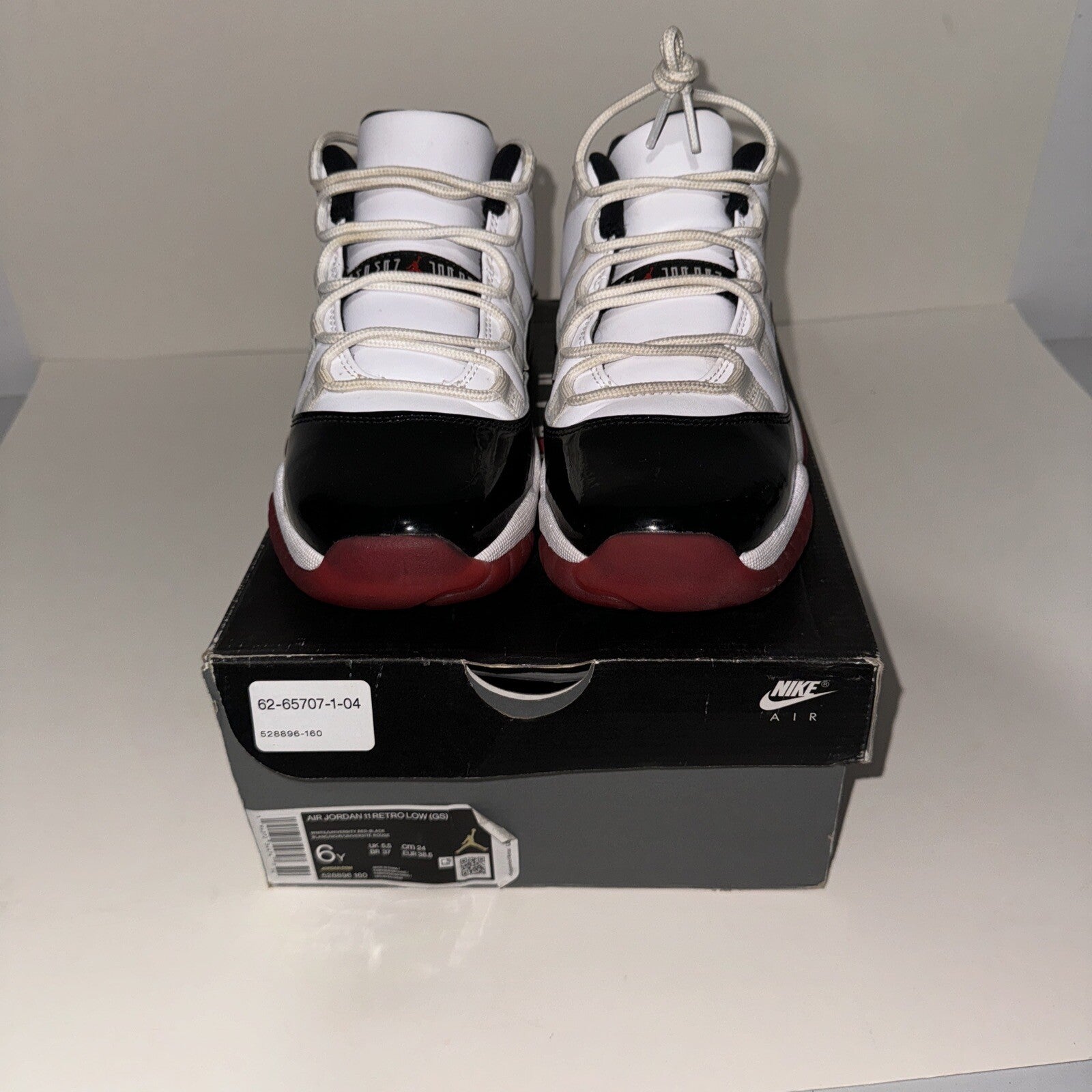 Jordan 11 Retro Low 'Concord Bred' (GS) Size 6 528896-160