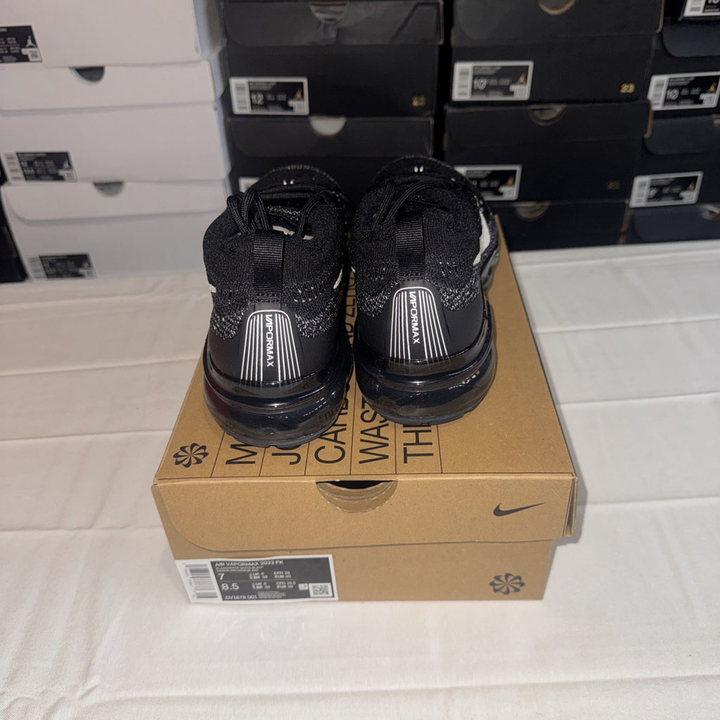Nike Air VaporMax Men's Sneakers Black/White, Flyknit, DV1678 001 SIZE 7M 8.5W
