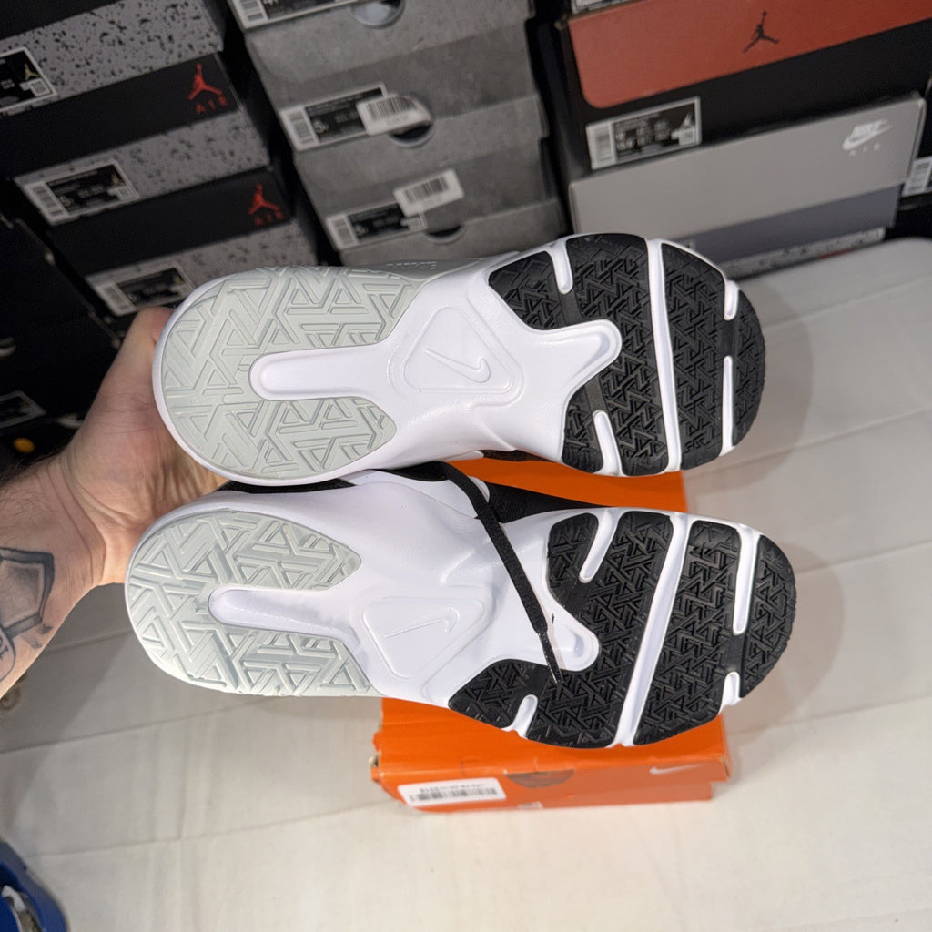 Nike Legend Essential 2 Women's Running Trainer Size 8 CQ9545-001