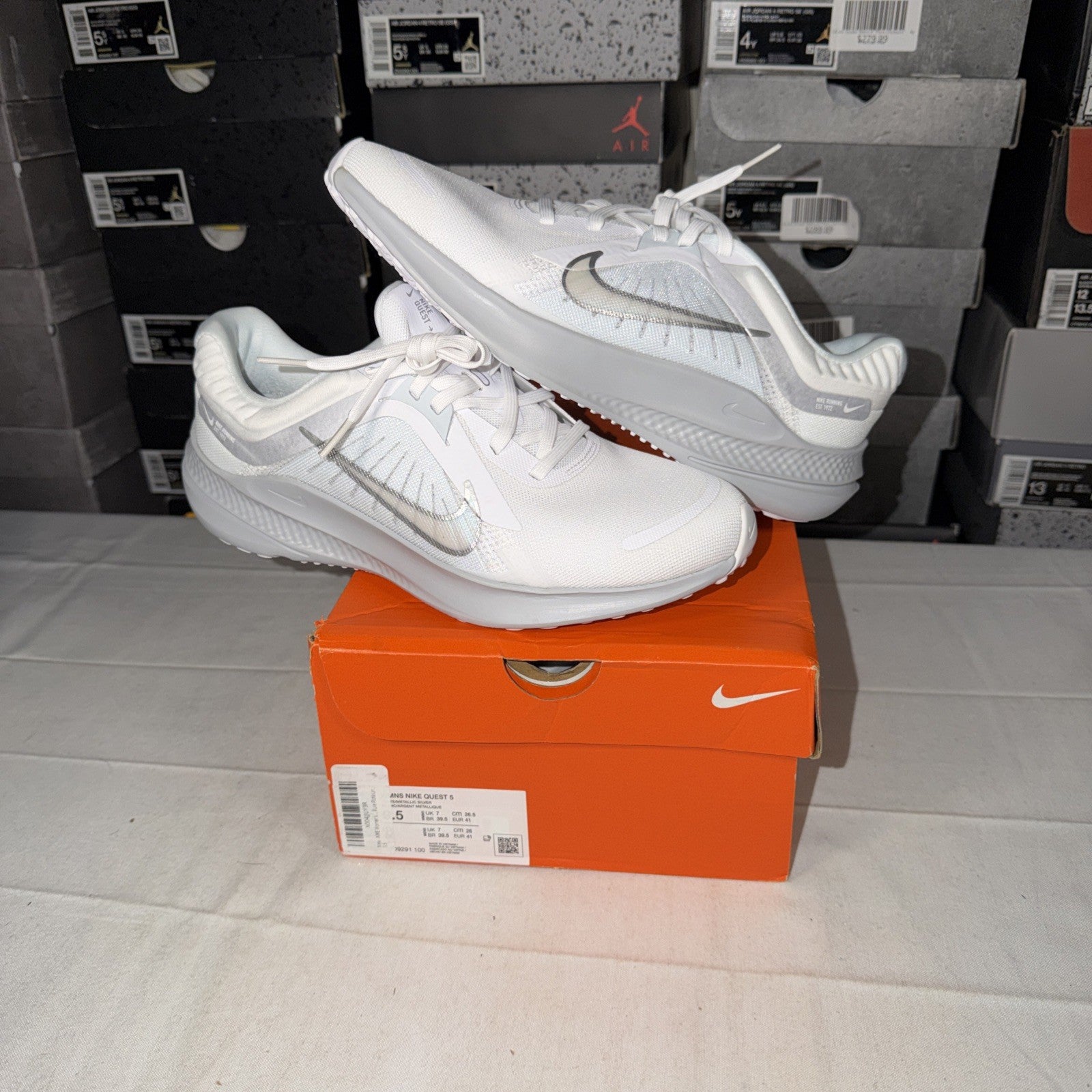 Nike Quest 5 Women's Running Shoes Size 9.5, White/Metallic, DD9291-100
