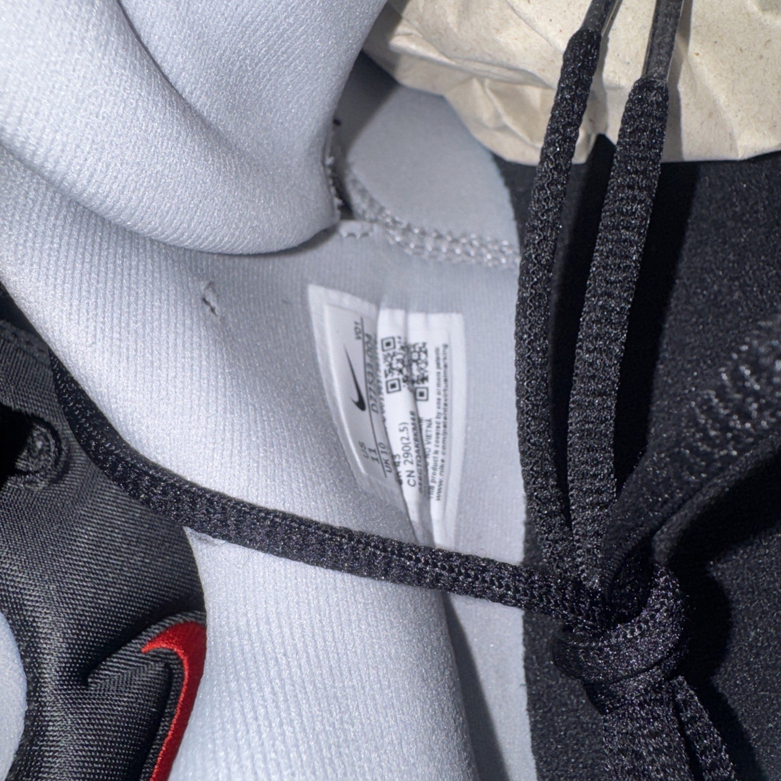 Nike Giannis Immortality 3 Sneakers Black/University Red, Size 11, DZ7533-004