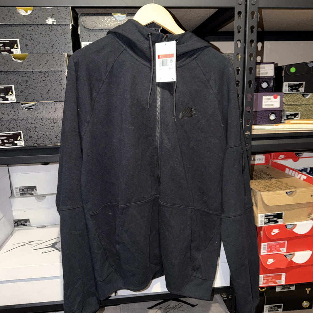 Nike Sportswear Essential Full-Zip Hoodie Men's Large Black DD5284-010 NWT 0145