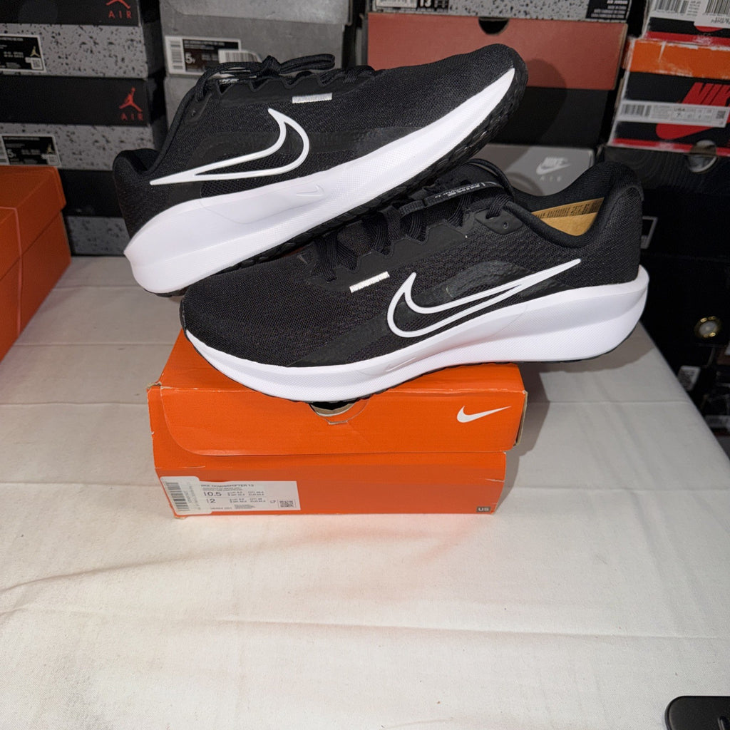 Nike Downshifter 13 Black/White-DK Smoke Grey Size 10M FD6454 001