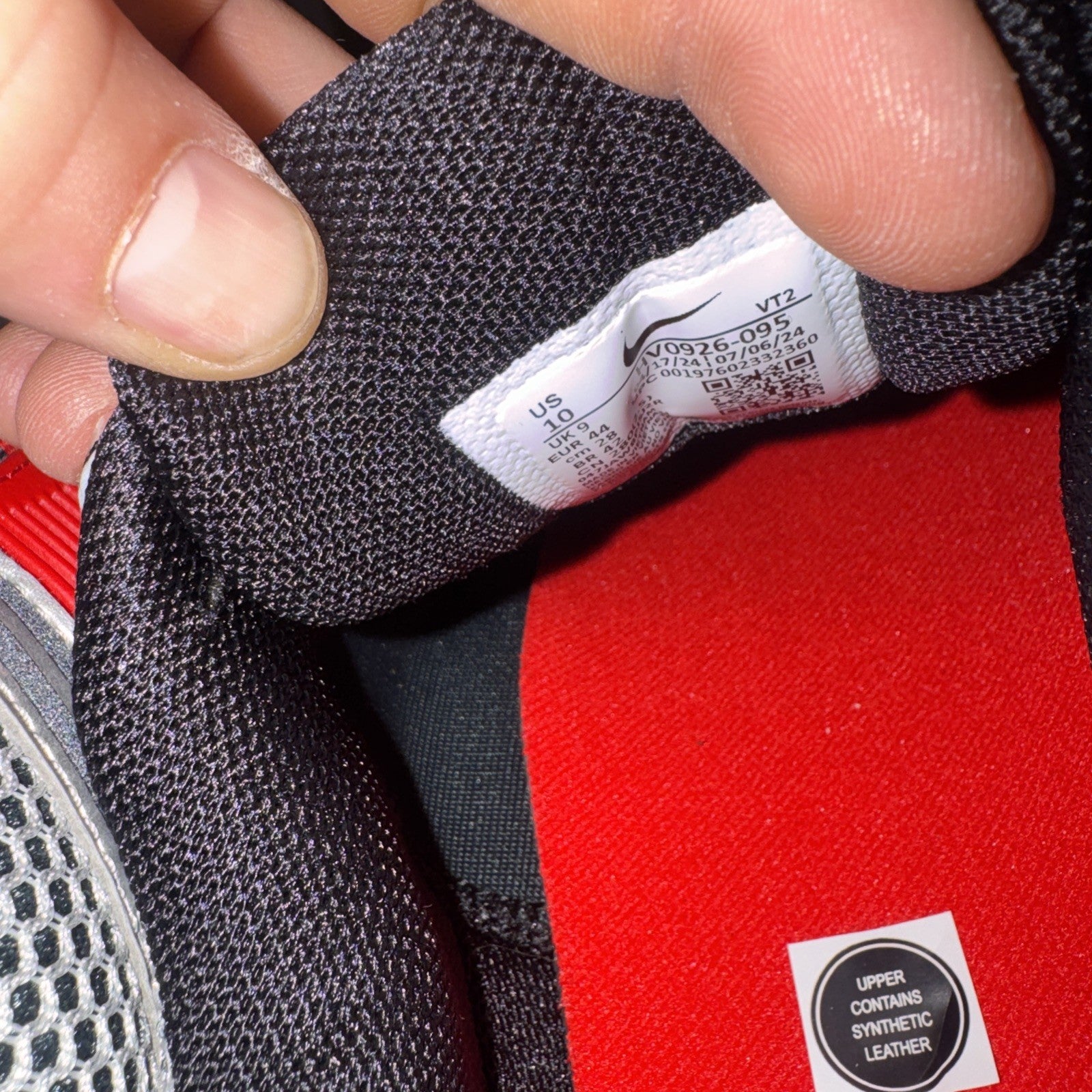 Nike Men's Air Zoom Vomero 5 Metallic Silver University Red Size 10 HV0926-095