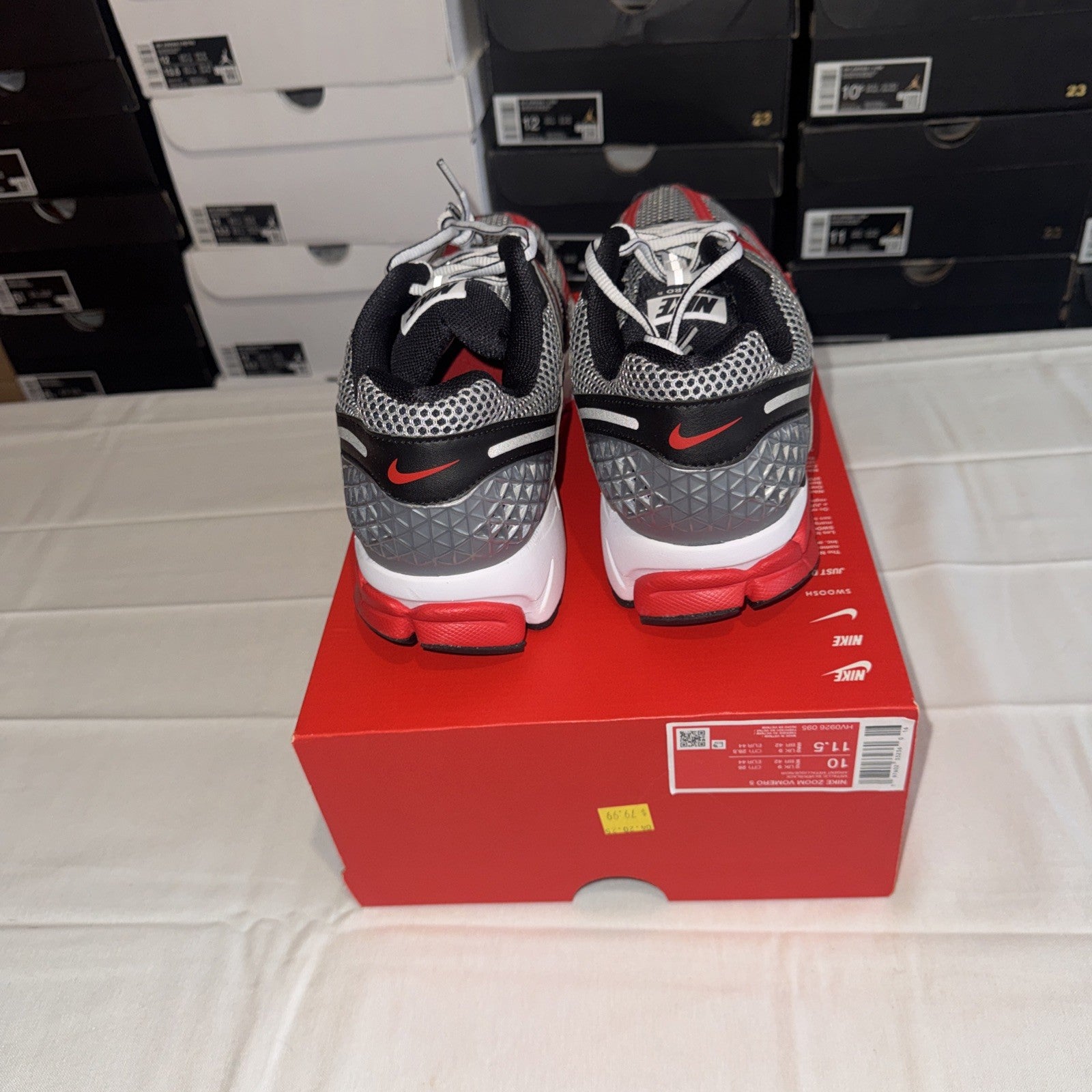 Nike Men's Air Zoom Vomero 5 Metallic Silver University Red Size 10 HV0926-095