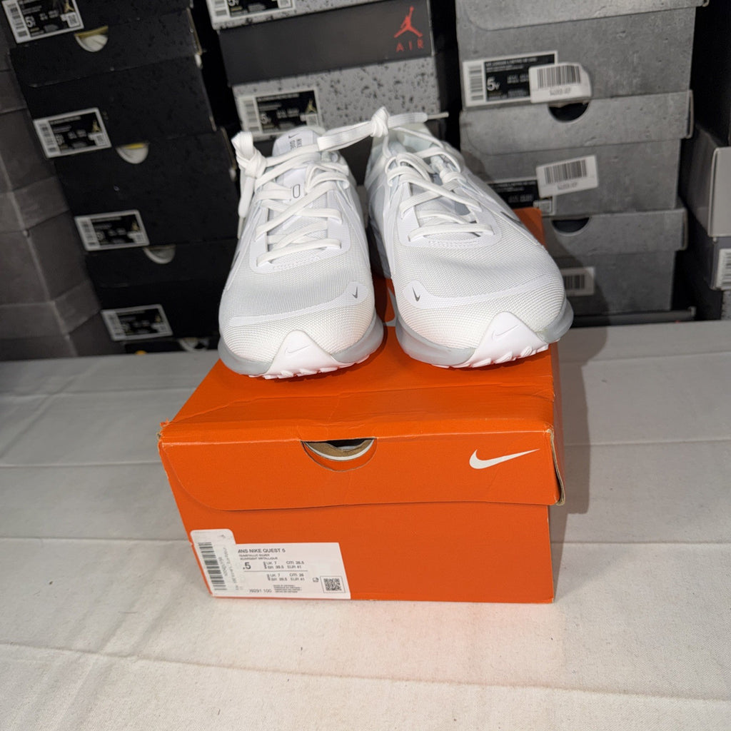 Nike Quest 5 Women's Running Shoes Size 9.5, White/Metallic, DD9291-100
