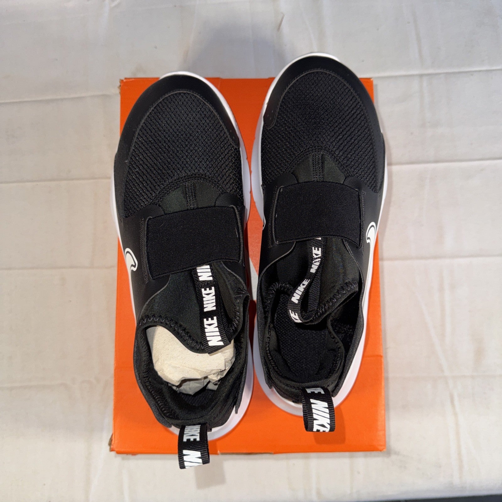 Nike Flex Runner 3 Kids' Running Shoes Black/White, Size 6Y, FN1294-005