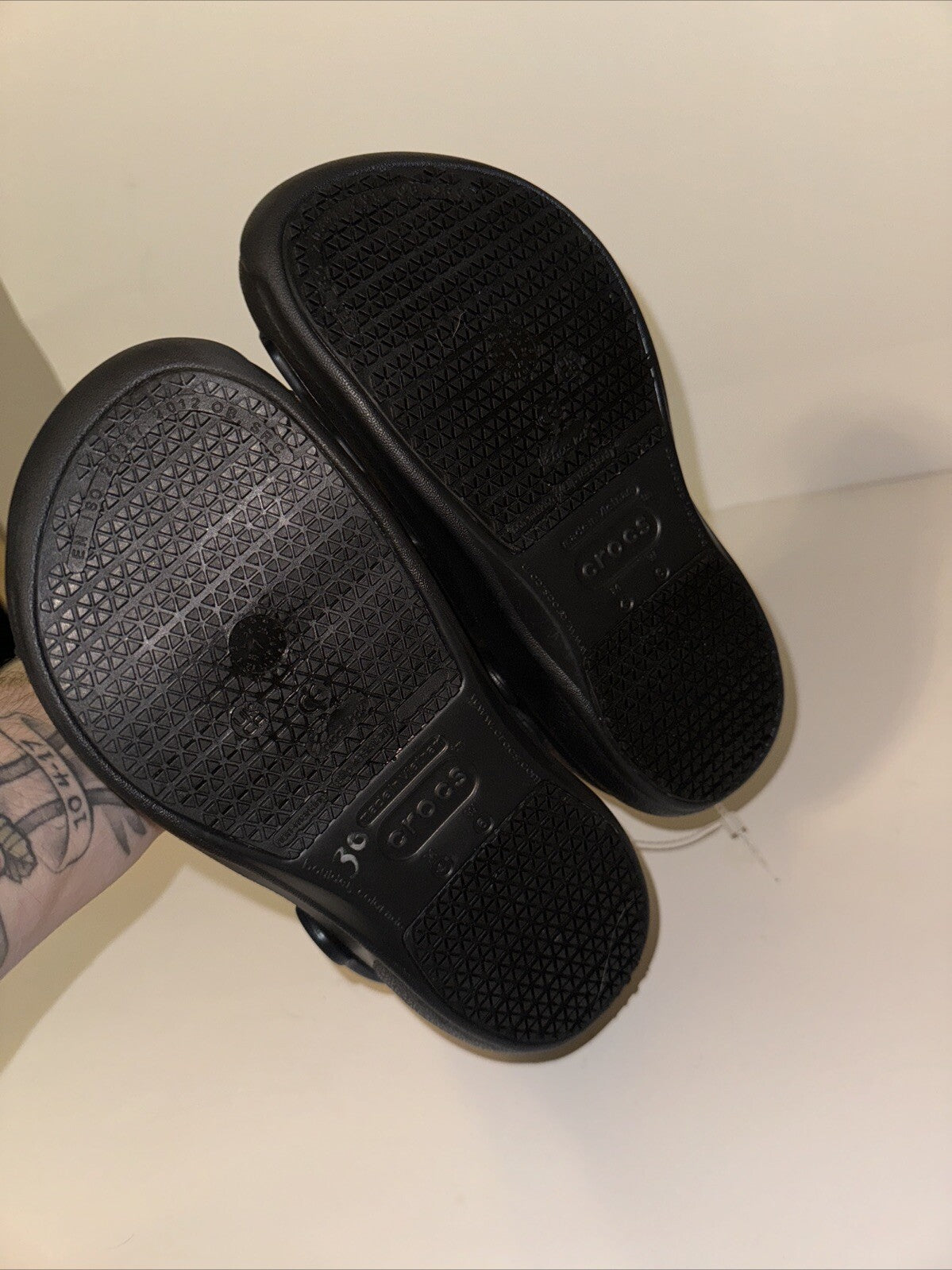 4M/6W Crocs Slip Resistant Shoes Bistro Clogs Nurse Shoes Chef Shoes Work Shoes