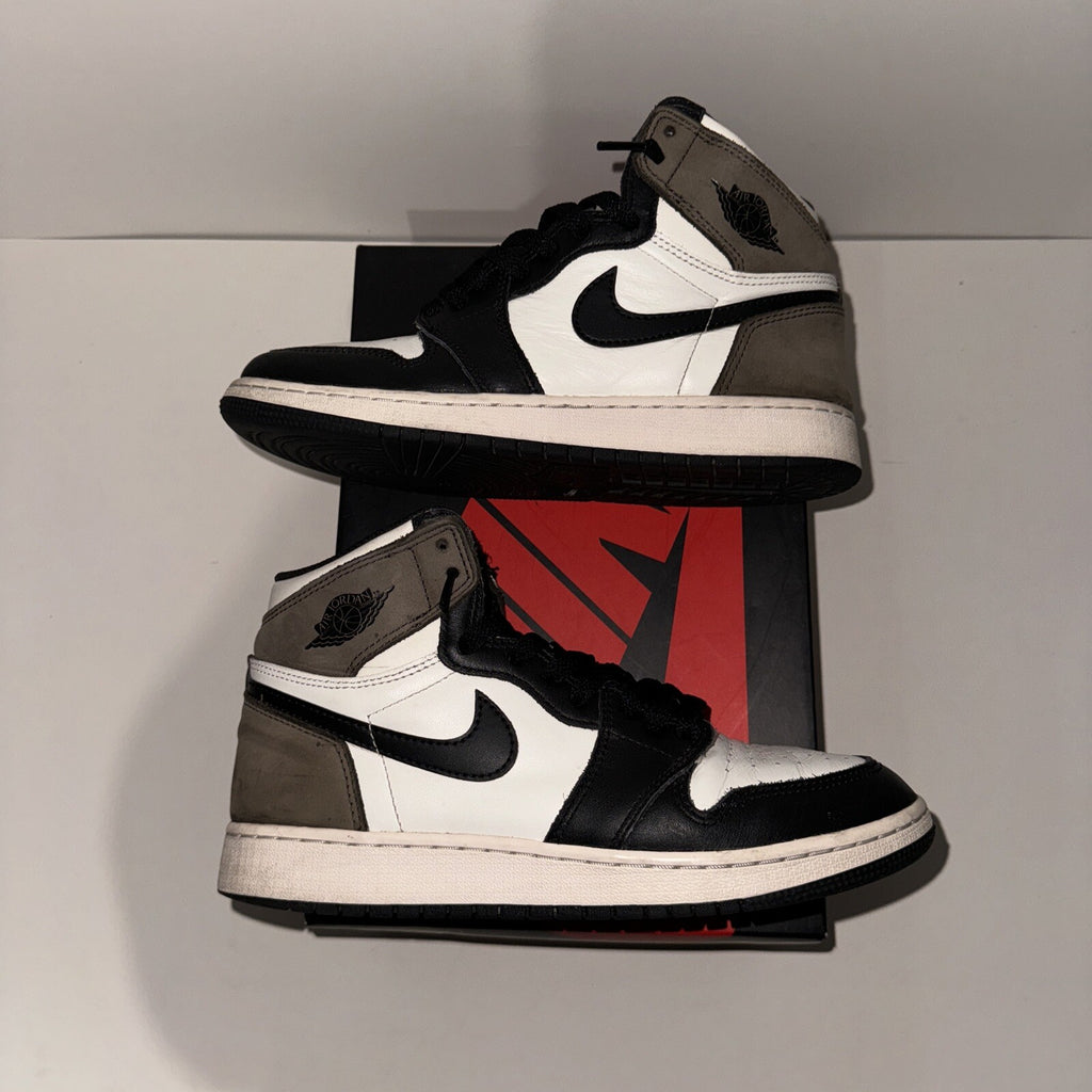 Size 6Y - Jordan 1 Retro OG High Dark Mocha