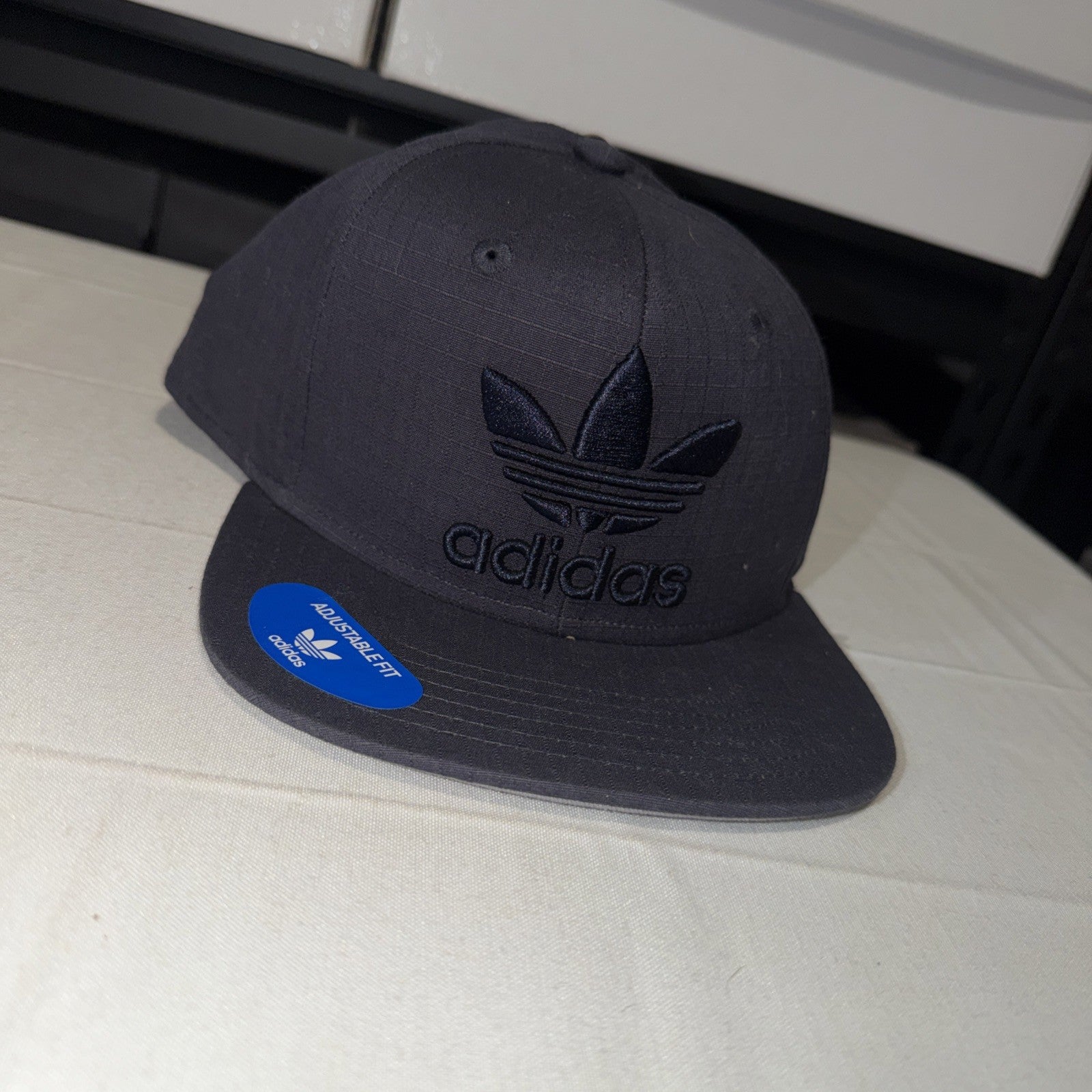 Adidas  Originals Trefoil Chain Snapback Flatbrim Cap Hat, Dark Gray 0262