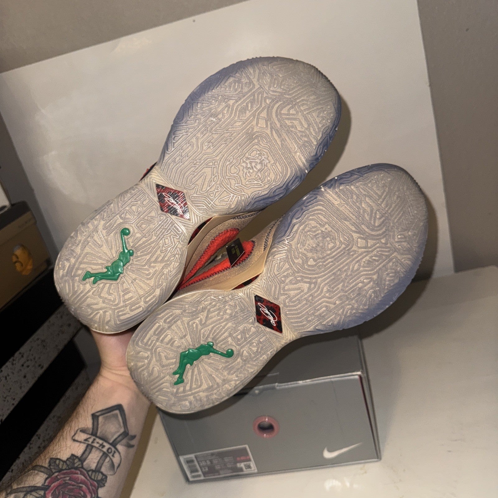 Lebron XX “Four Horsemen” dv9090-200 Basketball Shoes SIZE 10.5M