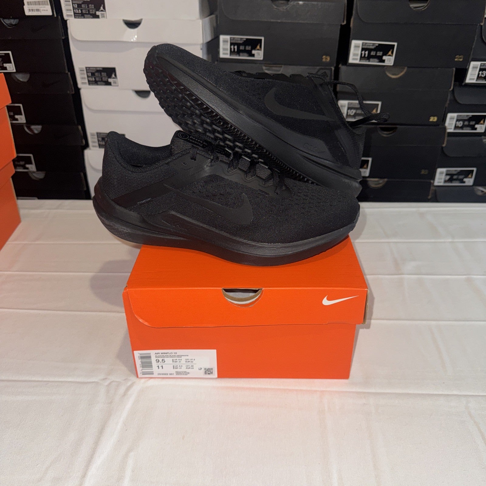 Nike Air Winflo 10 Men's Running Shoes Size 9.5 DV4022 001