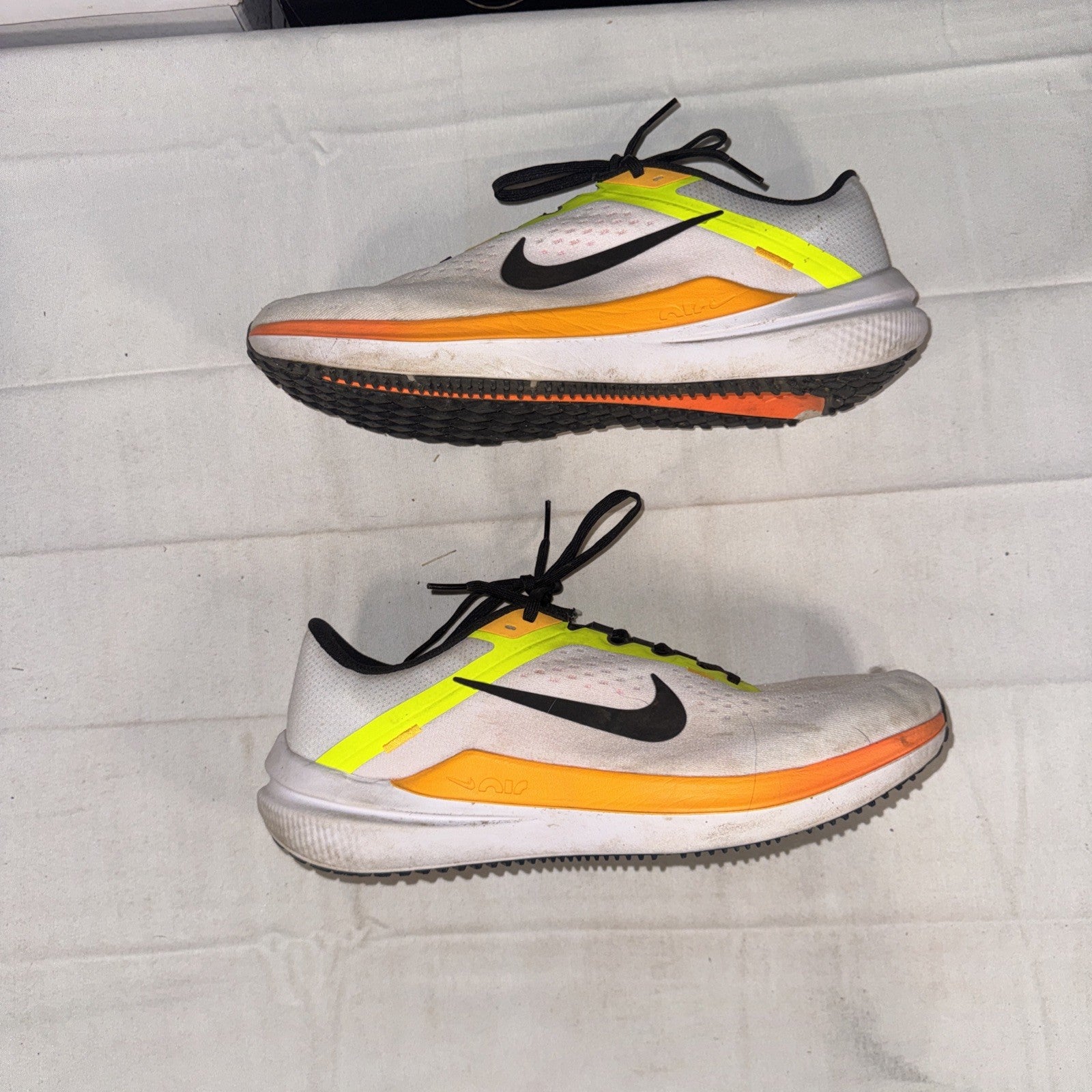 Nike Winflo 10 Men's Size 11.5 White Volt Laser Orange DV4022 101