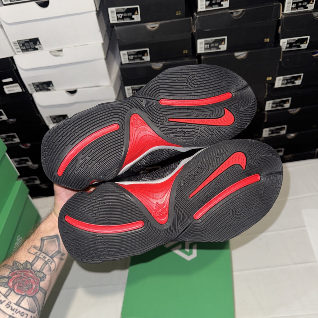 Nike Giannis Immortality 3 Sneakers Black/University Red, Size 11, DZ7533-004