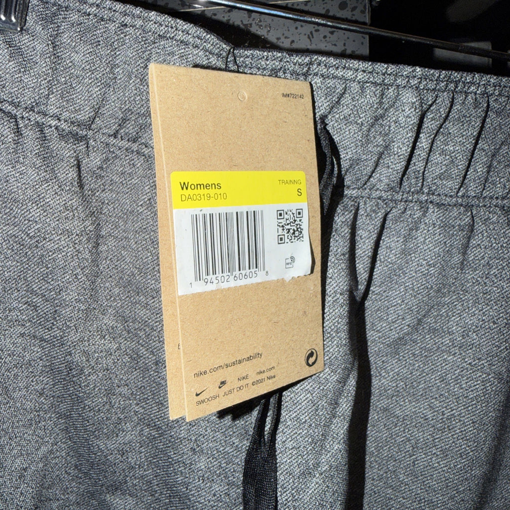 Nike Shorts Dri-FIT Attack, Womens Size S Training Running Short Grey, 0188-0190