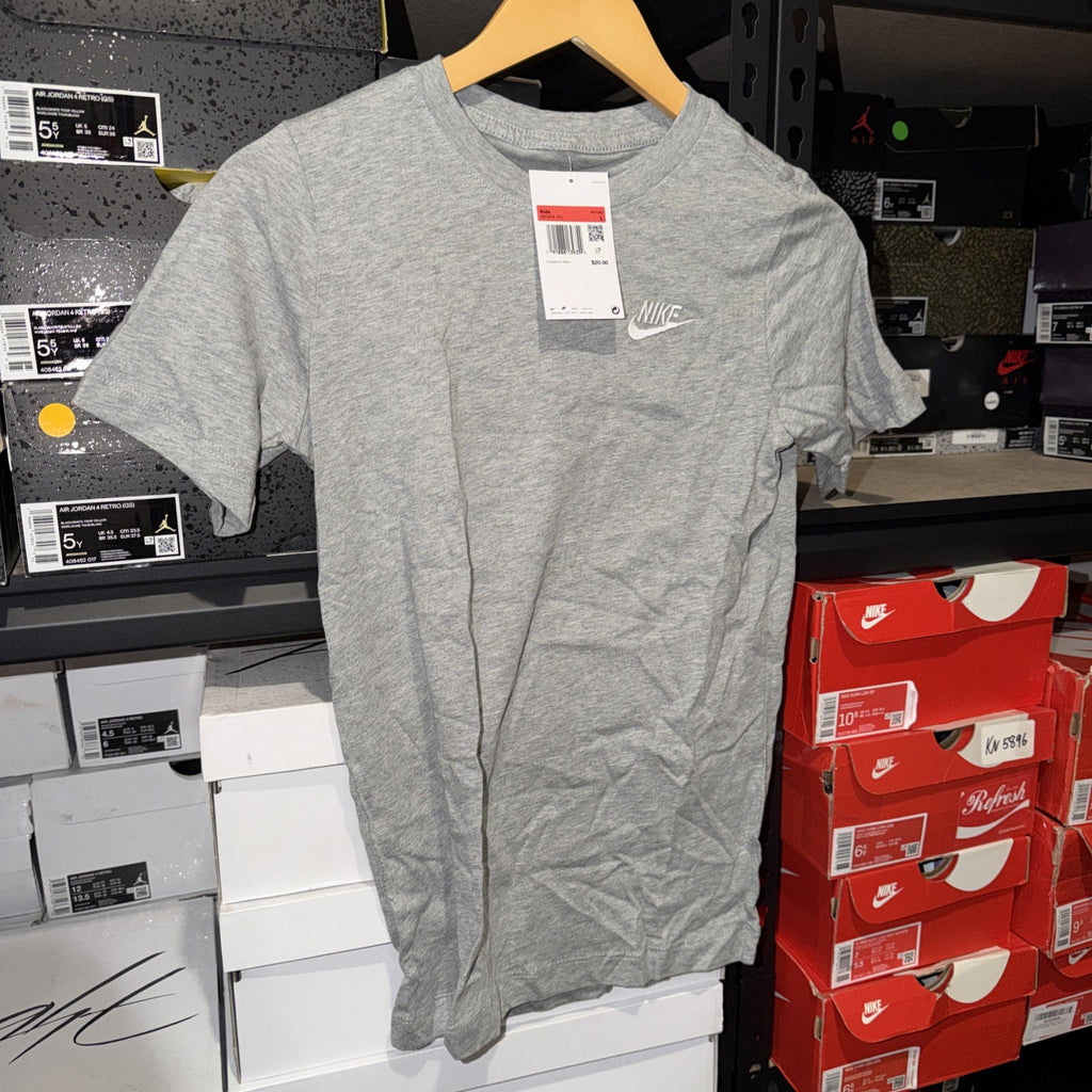Nike Kids Large Gray Cotton Athletic Tee with Swoosh Logo AR5254-063 0058-0069